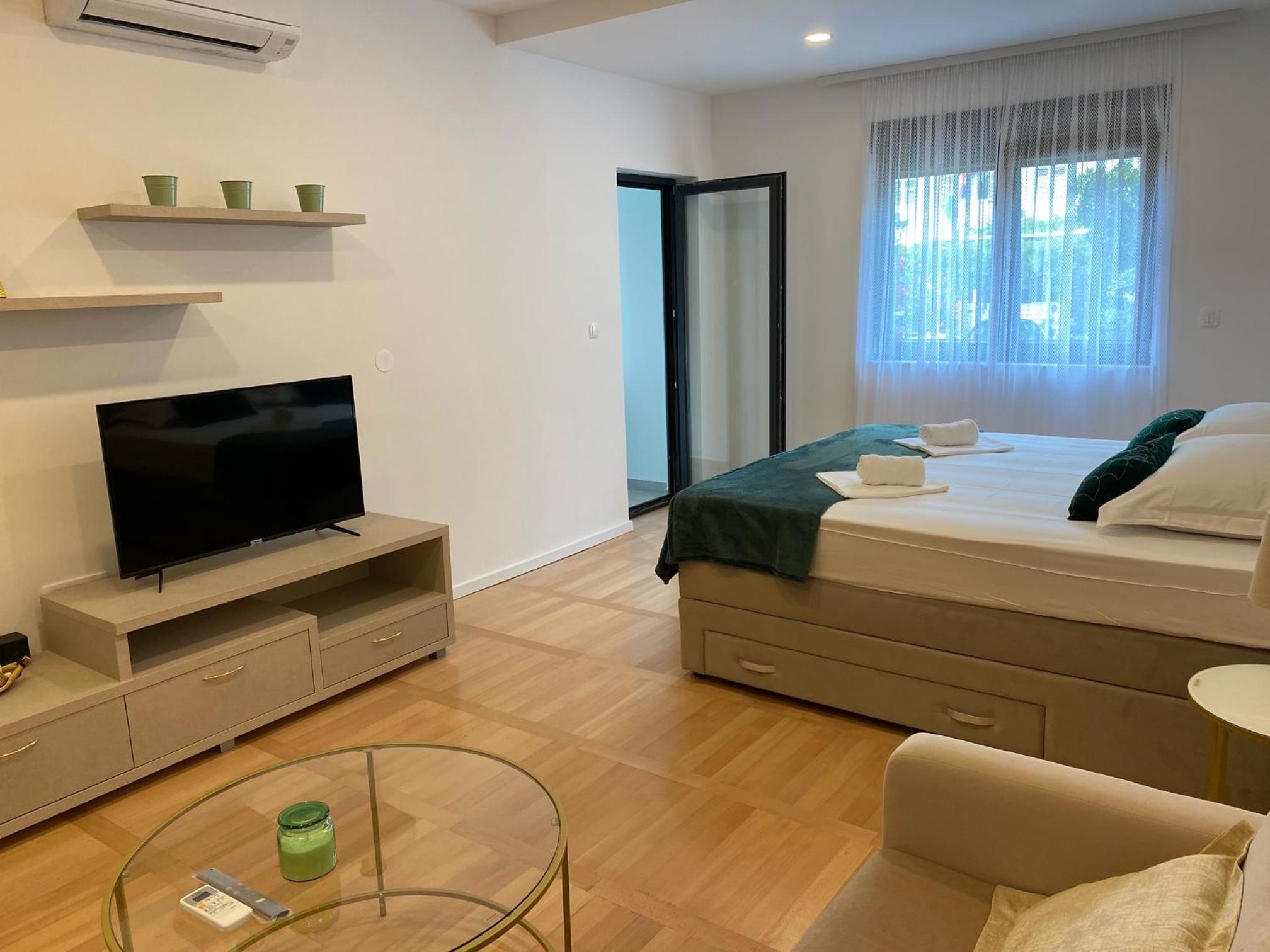 Laurus Makarska Accommodation