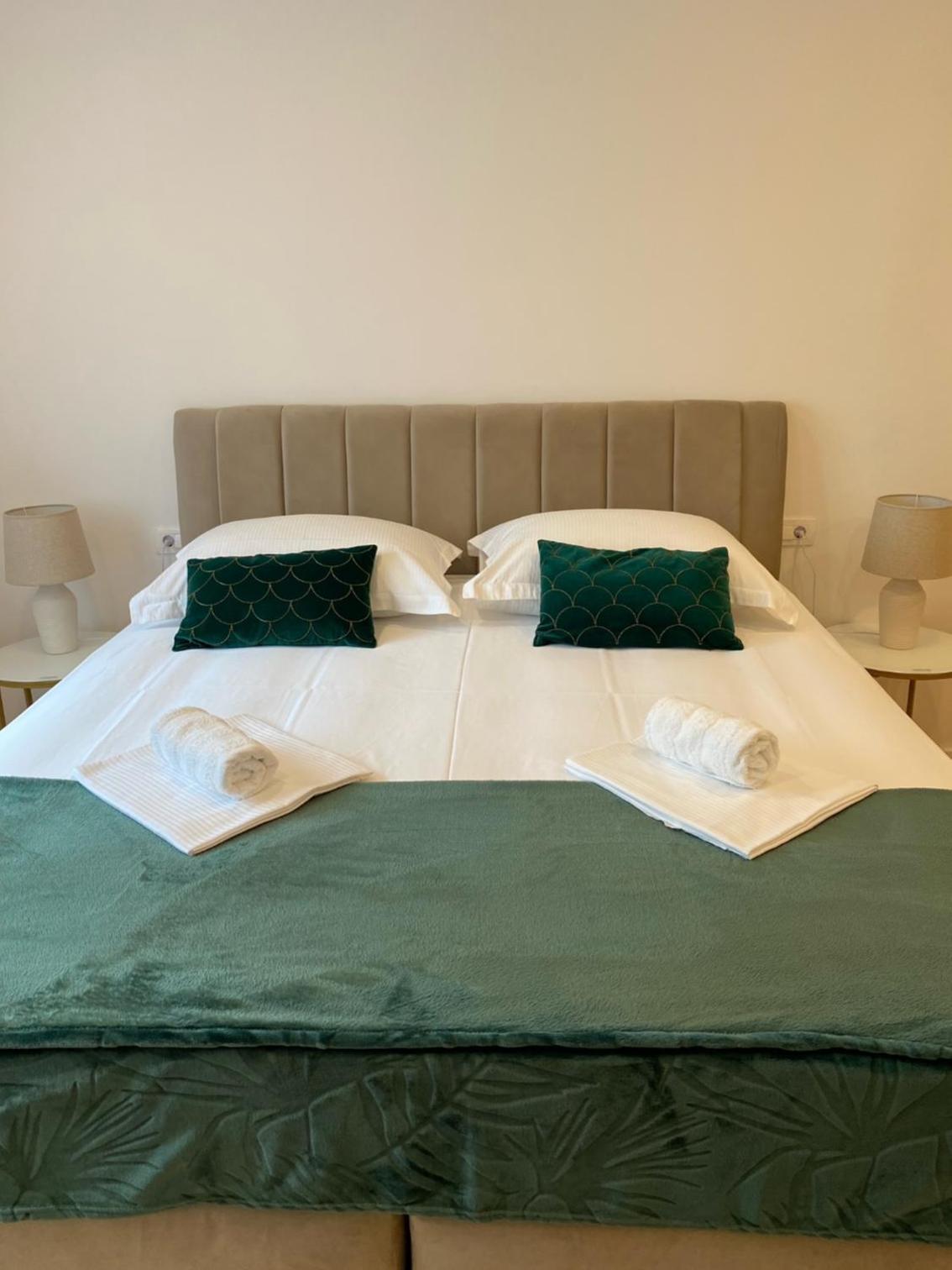 Laurus Makarska Accommodation