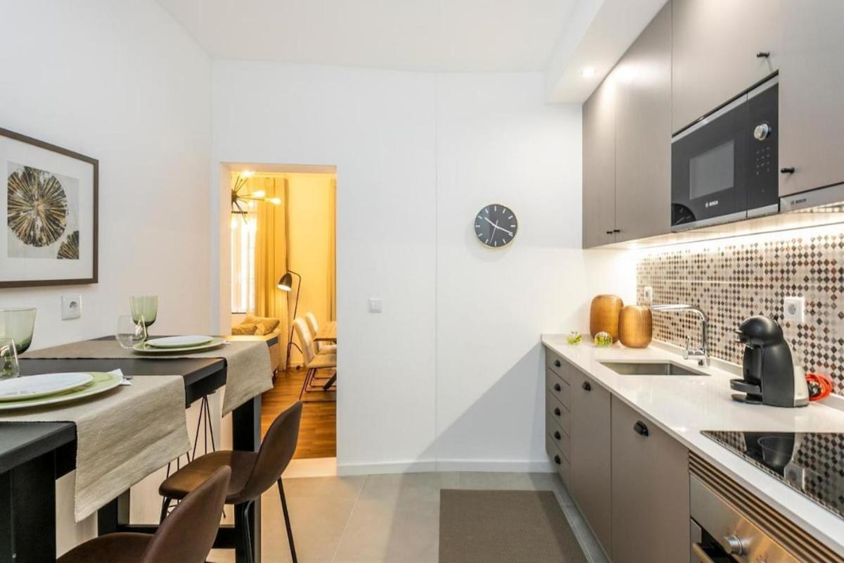 Chic 2BR in Historic Alfama | Heart of Lisbon Culture by Lisbeyond