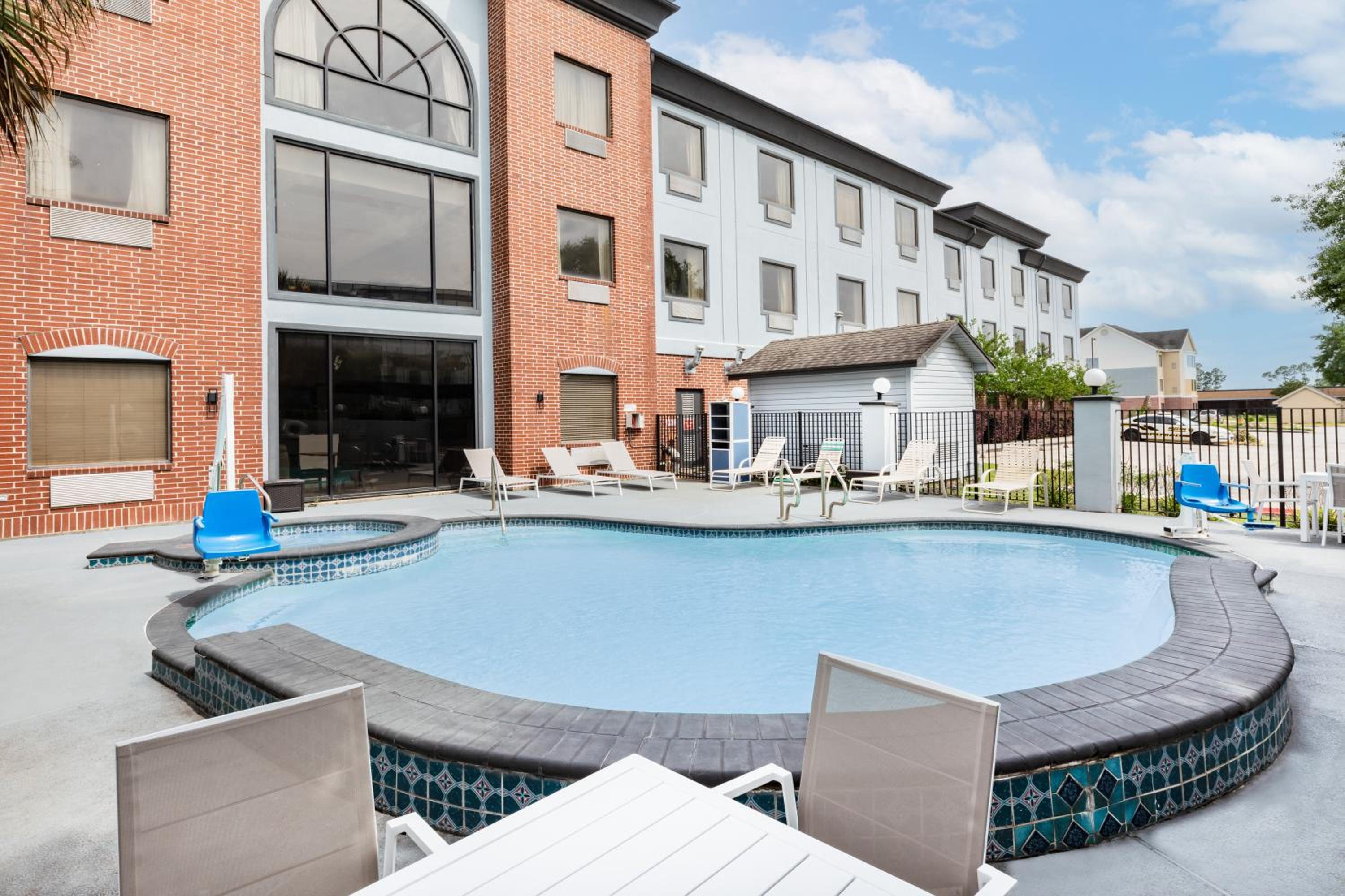 Wingate by Wyndham Houston Bush Intercontinental Airport - Property Image 26