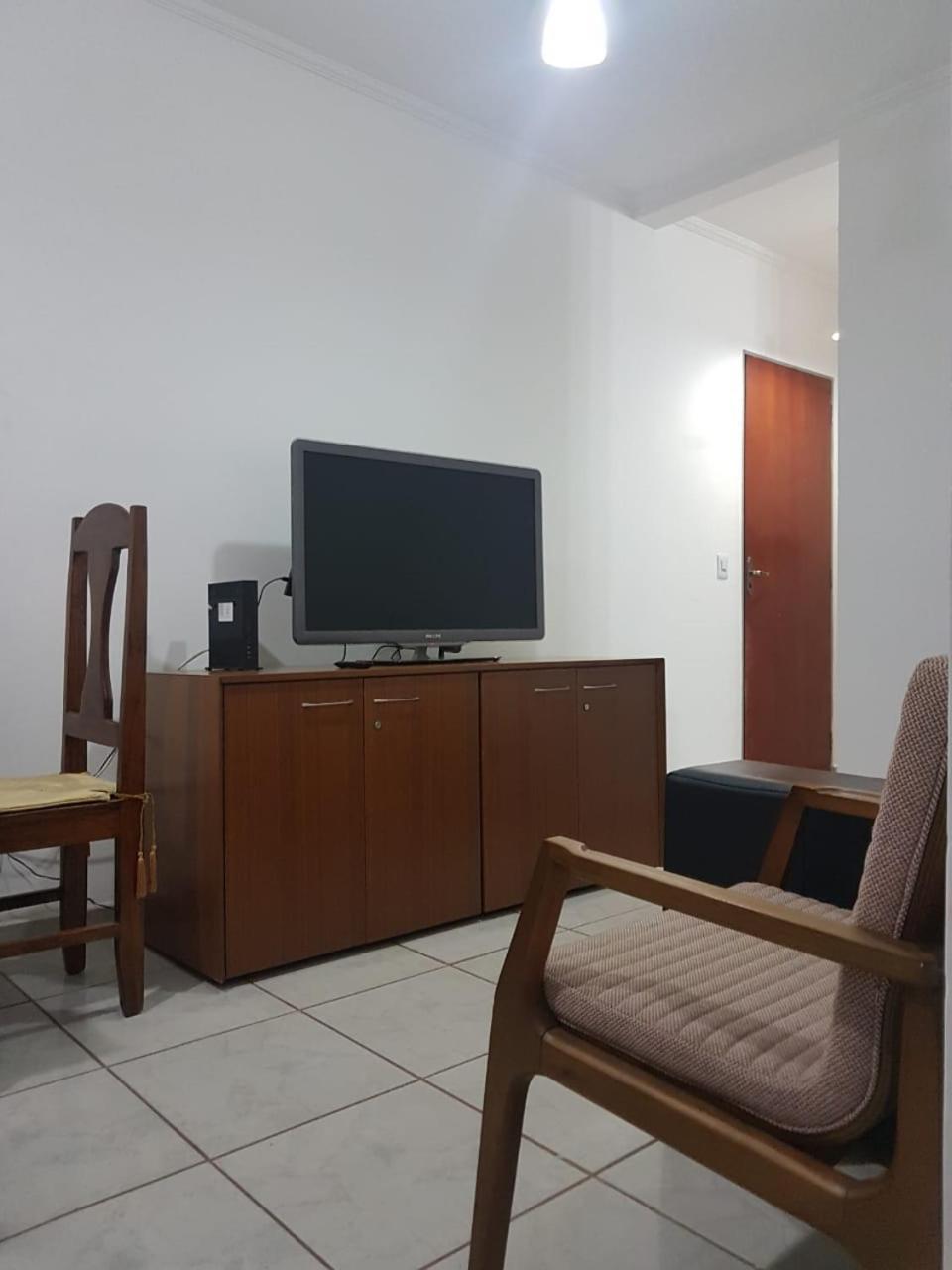 APTO - ar condicionado nos 2 quartos