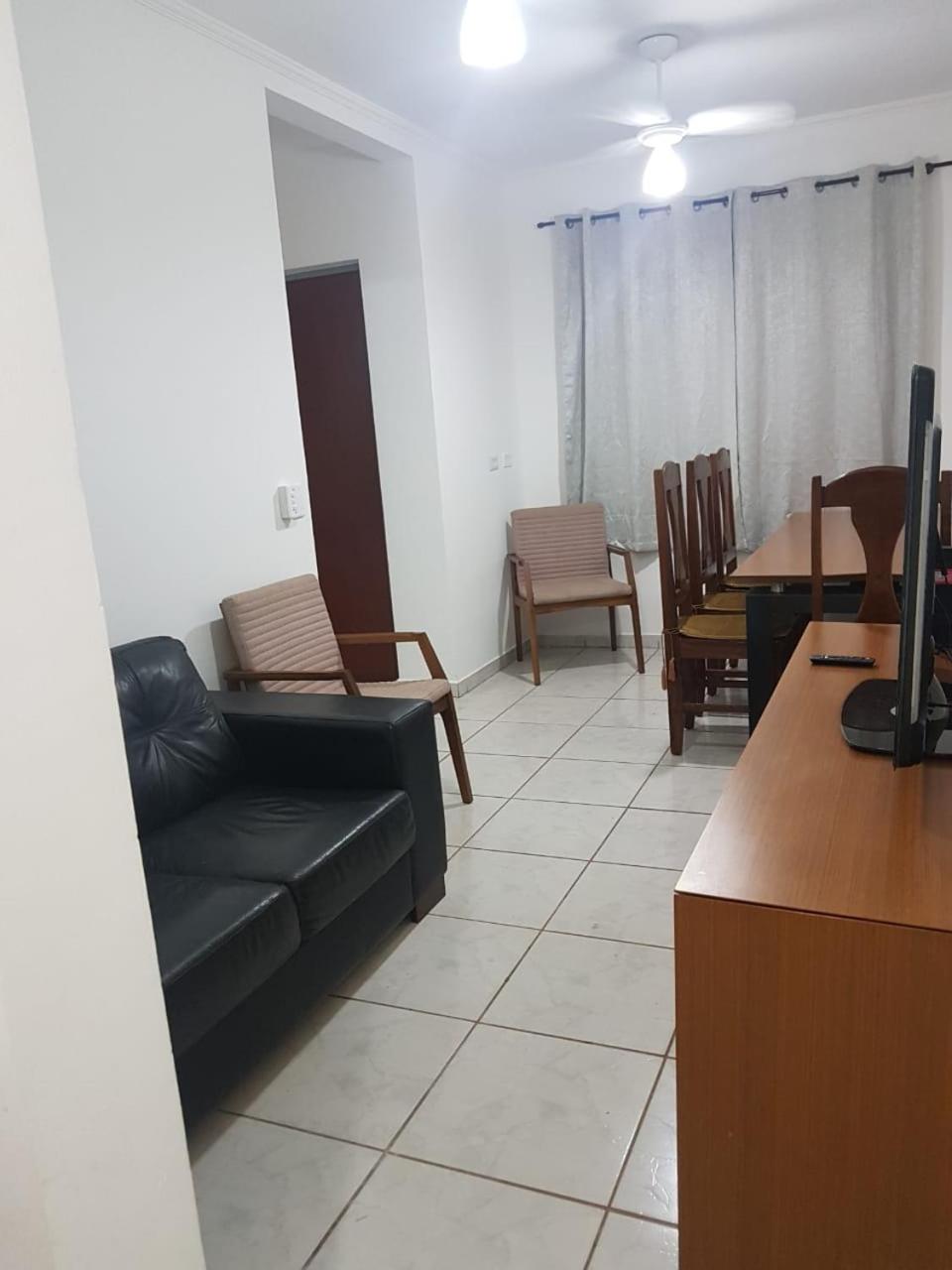 APTO - ar condicionado nos 2 quartos