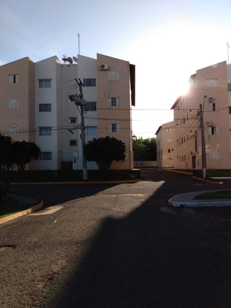 APTO - ar condicionado nos 2 quartos