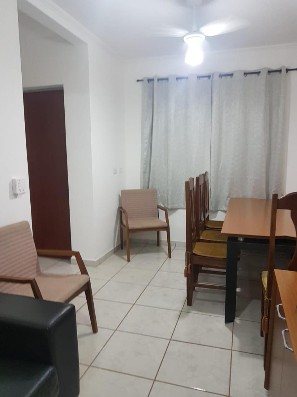 APTO - ar condicionado nos 2 quartos