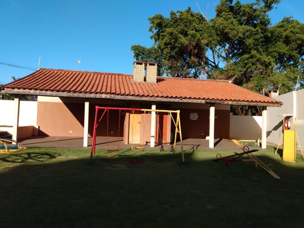 APTO - ar condicionado nos 2 quartos