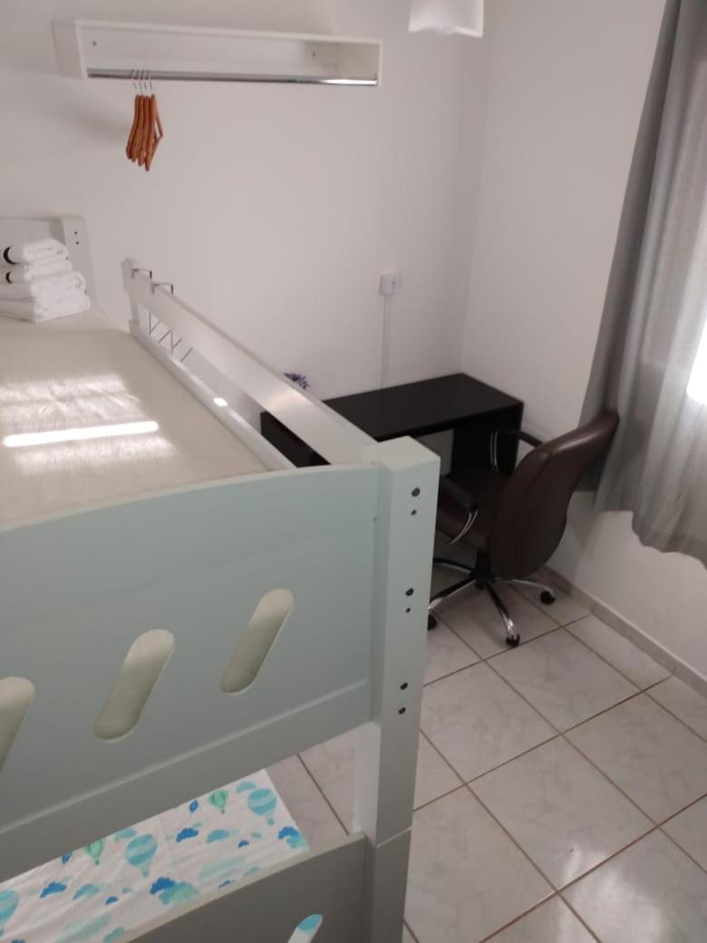 APTO - ar condicionado nos 2 quartos