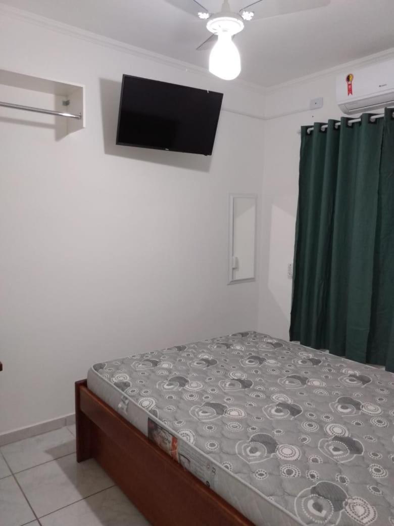 APTO - ar condicionado nos 2 quartos