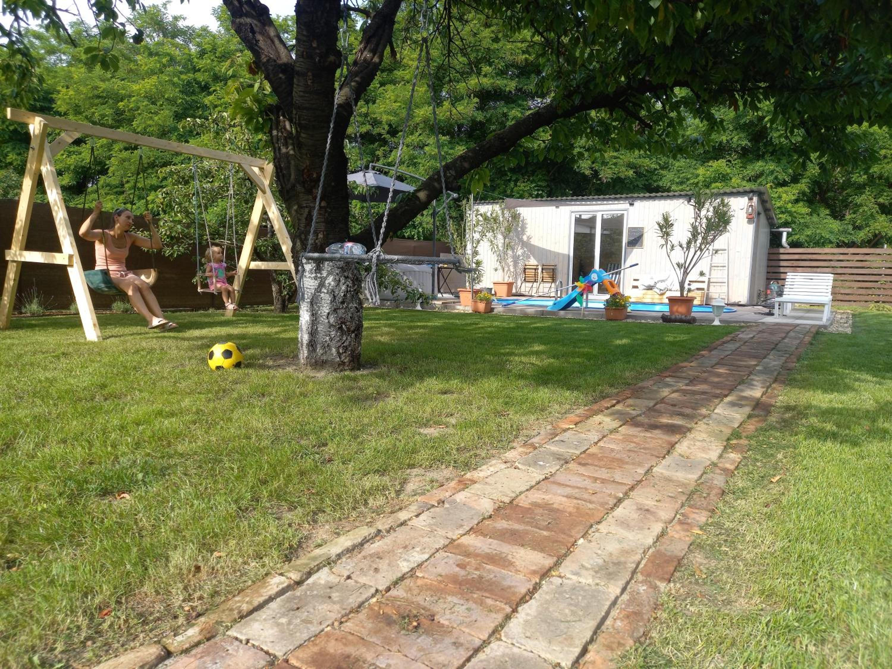 Photo 35