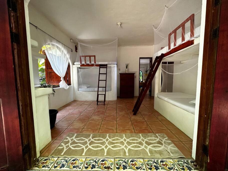 Casa Familia