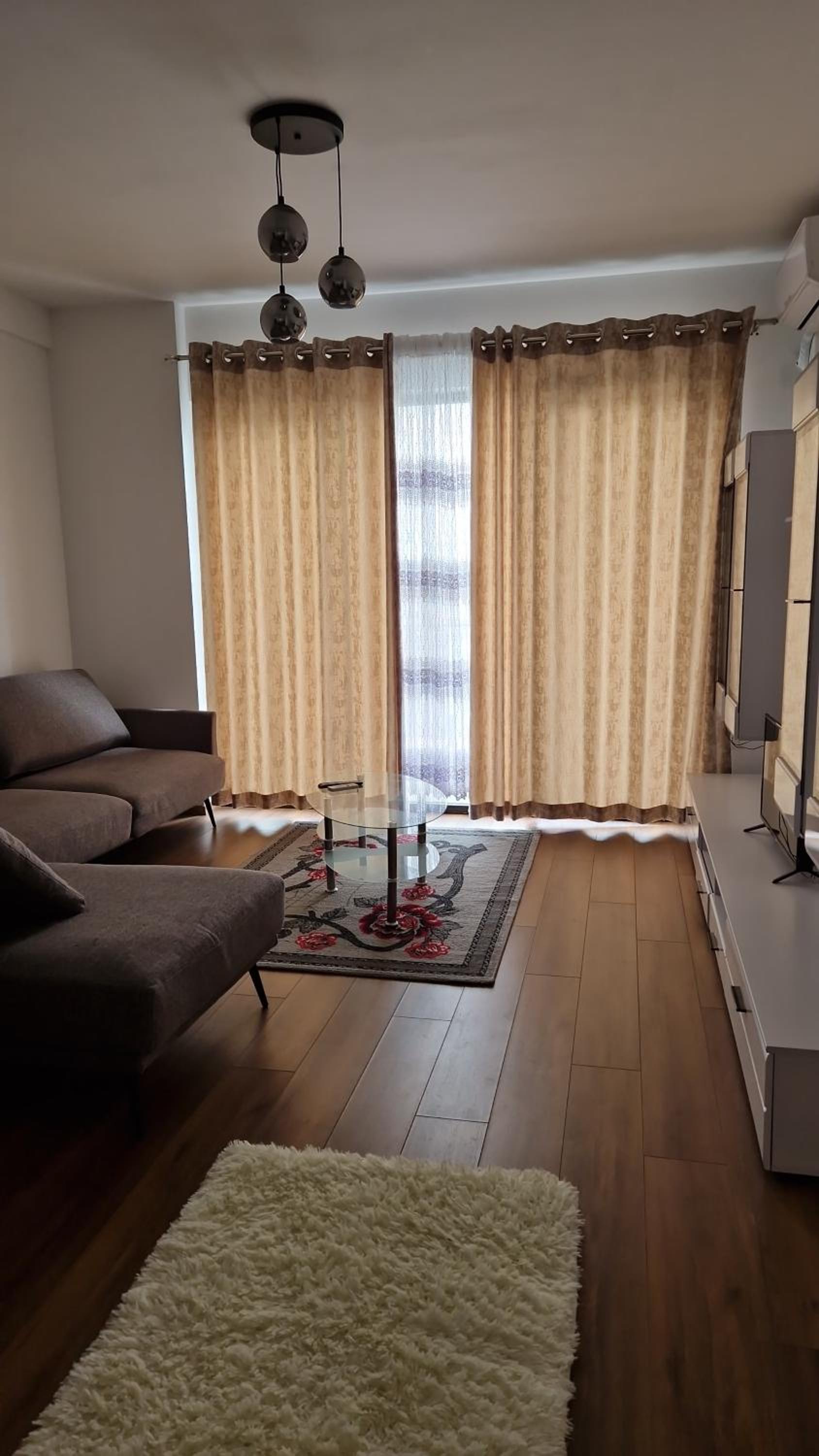 Deluxe Apartment No 9