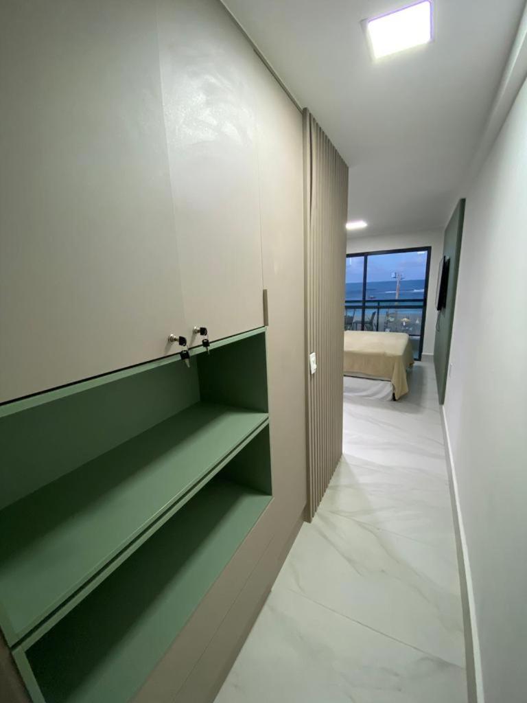 Flat beira mar com varanda em Porto de Galinhas