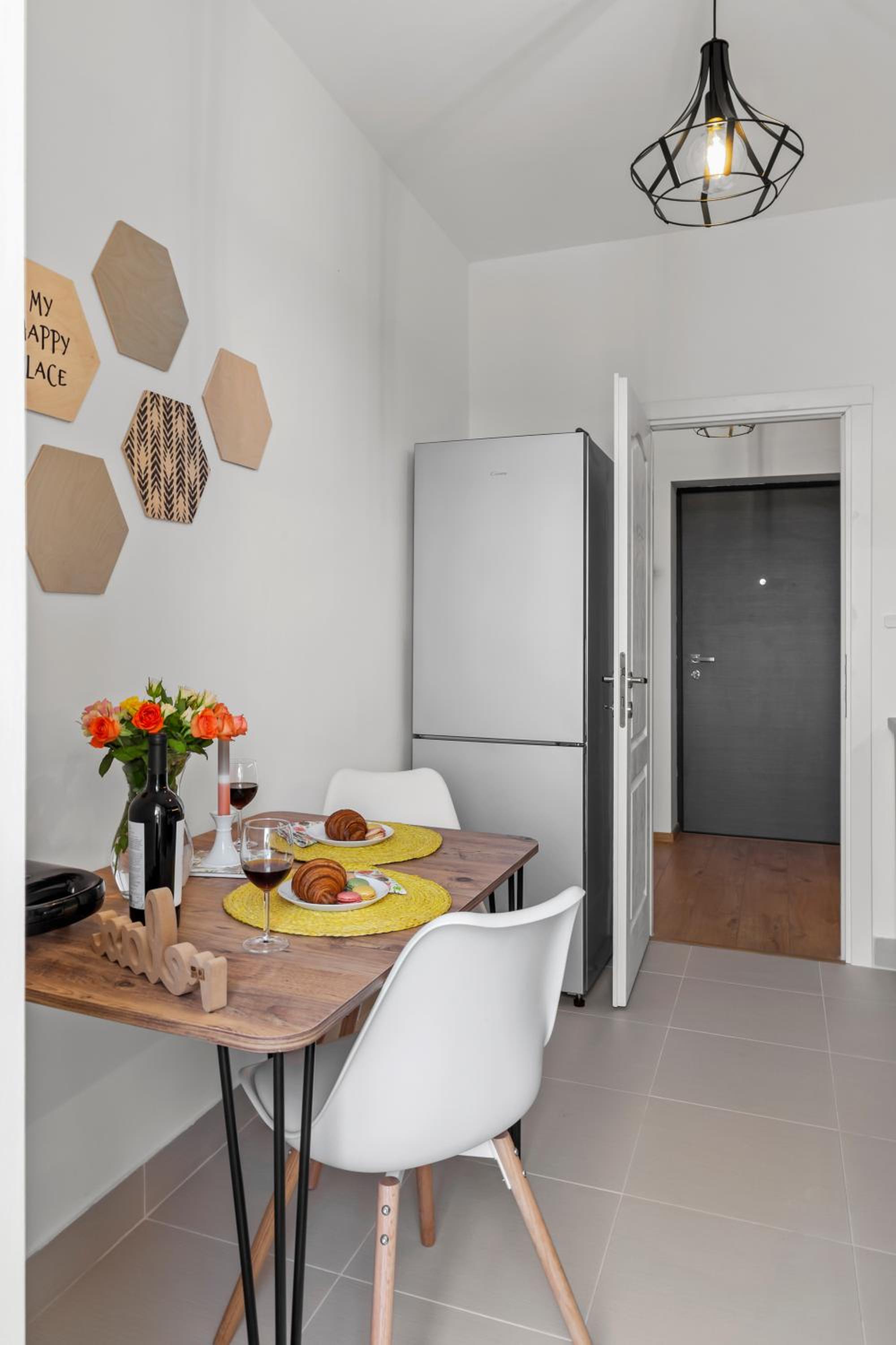 Artistry - Harmony in 1BR Apartment view 3
