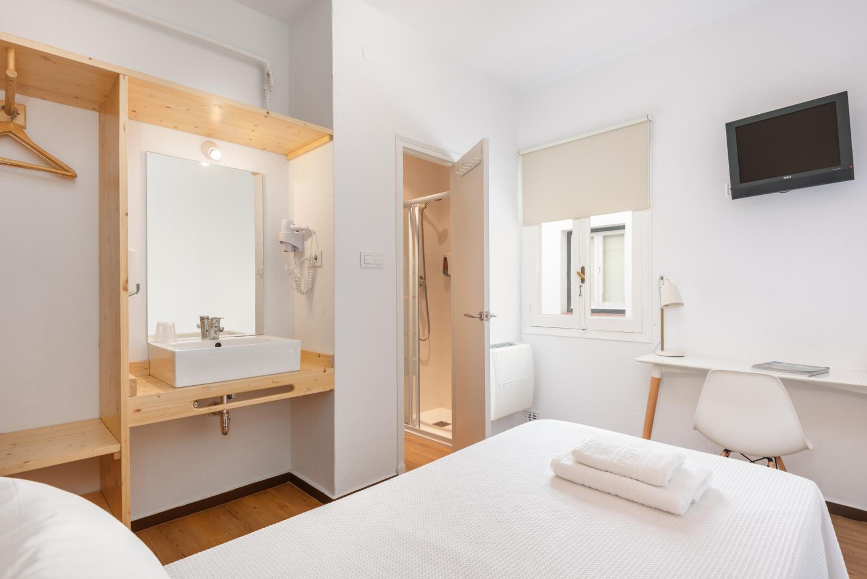 Hostal Jume - Urban Rooms