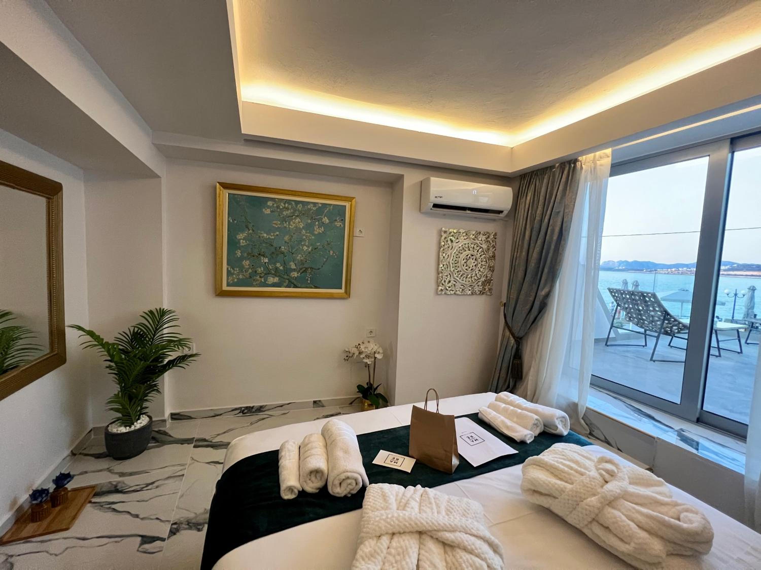 Mare Suites 3