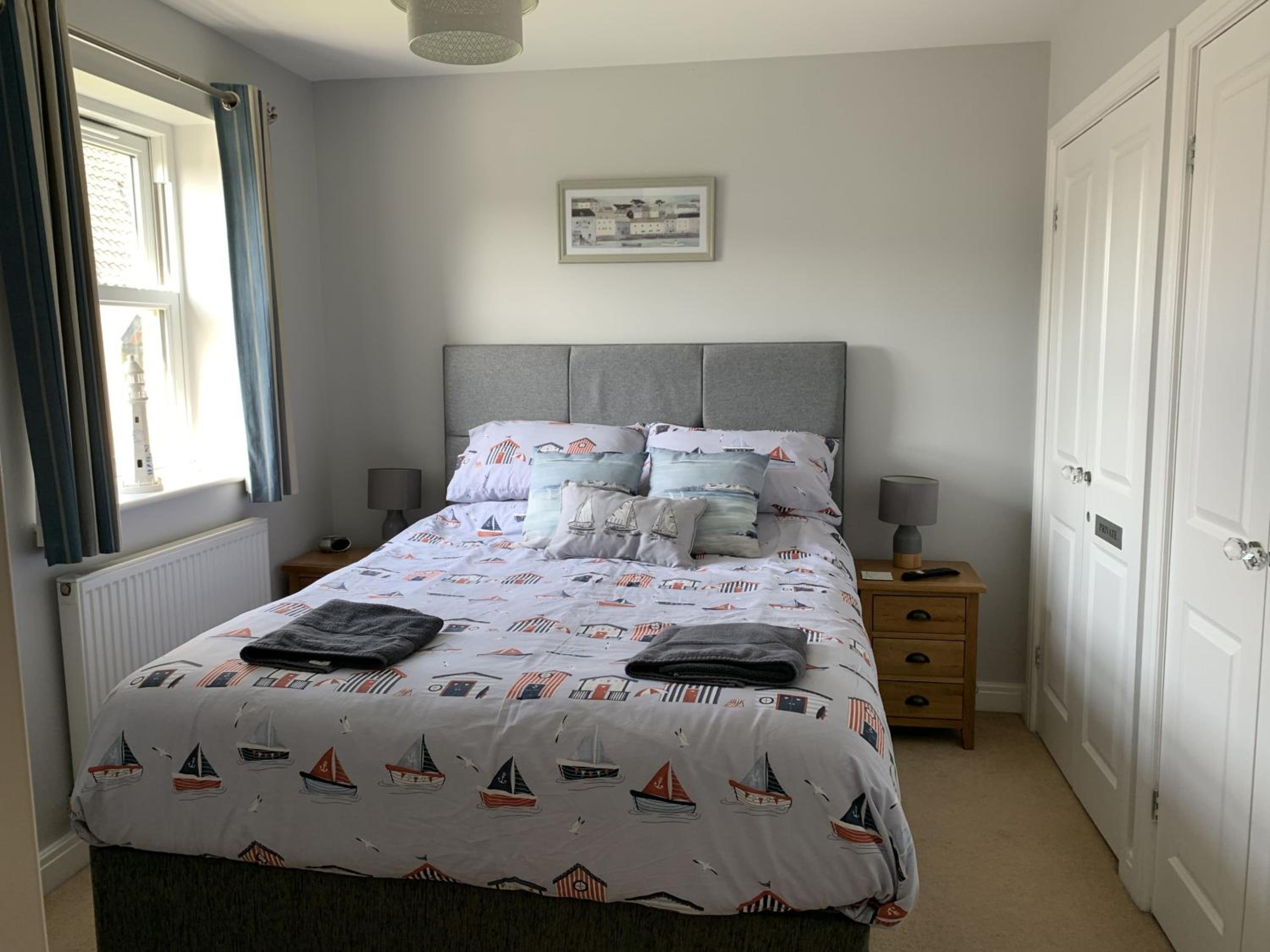 12 Green Close at The Bay Filey, sleeps 8, 2 dogs welcome for free too view 5