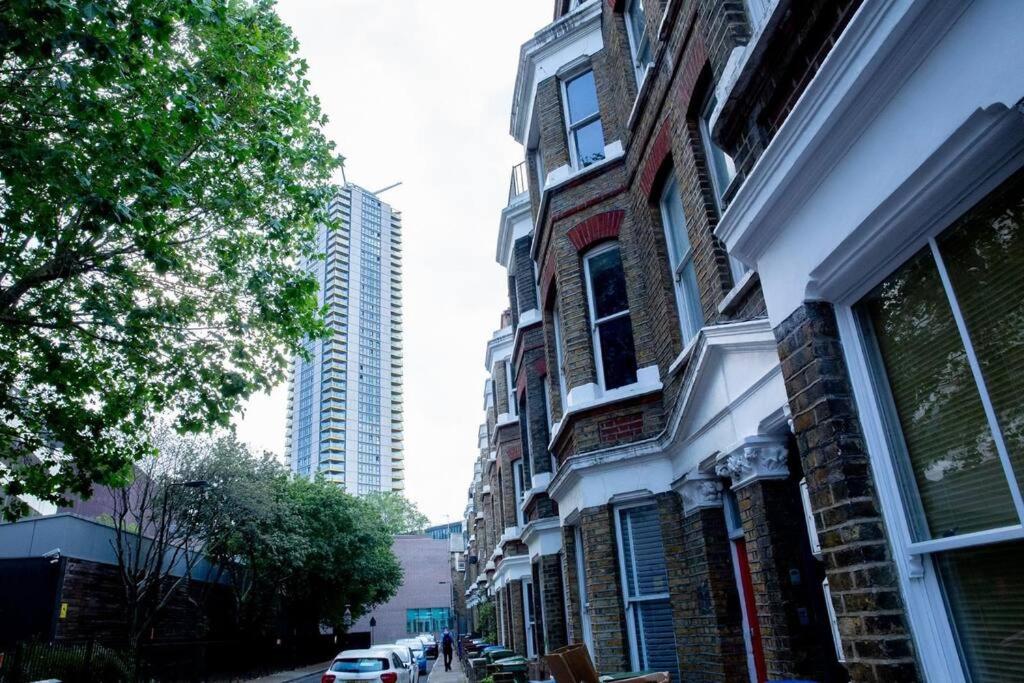 Airy, 3 bedrooms, ensuite , central London flat