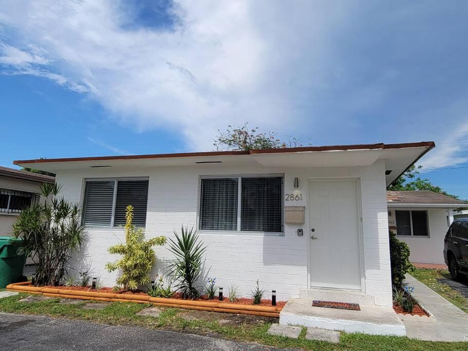 Sol Miami #1 with free parking on premises