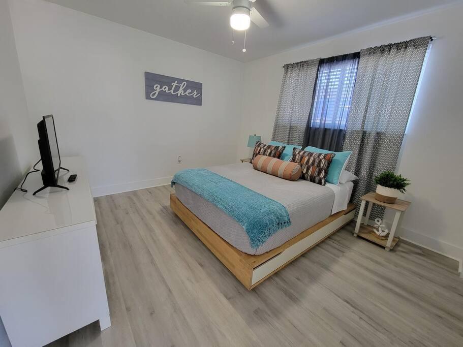 Sol Miami #1 with free parking on premises