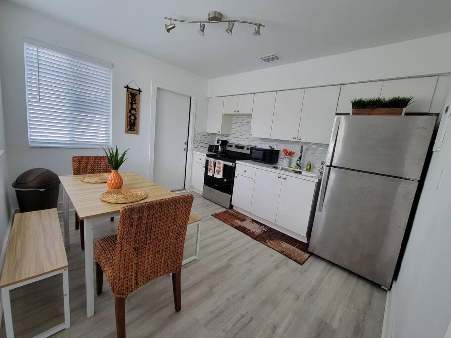 Sol Miami #1 with free parking on premises