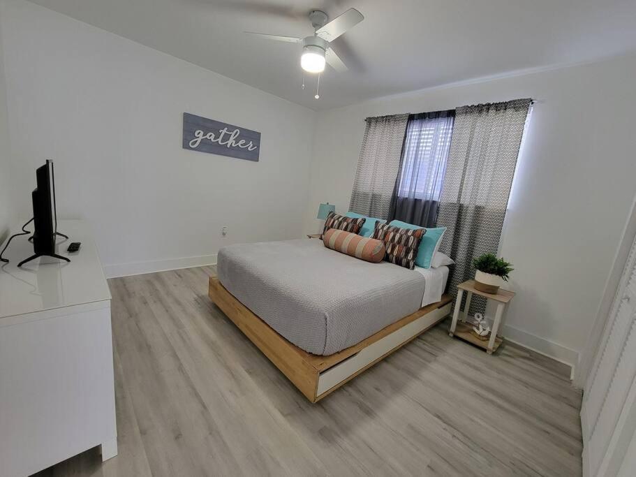Sol Miami #1 with free parking on premises