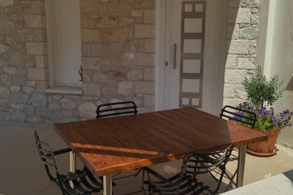 Smailis apartment 1