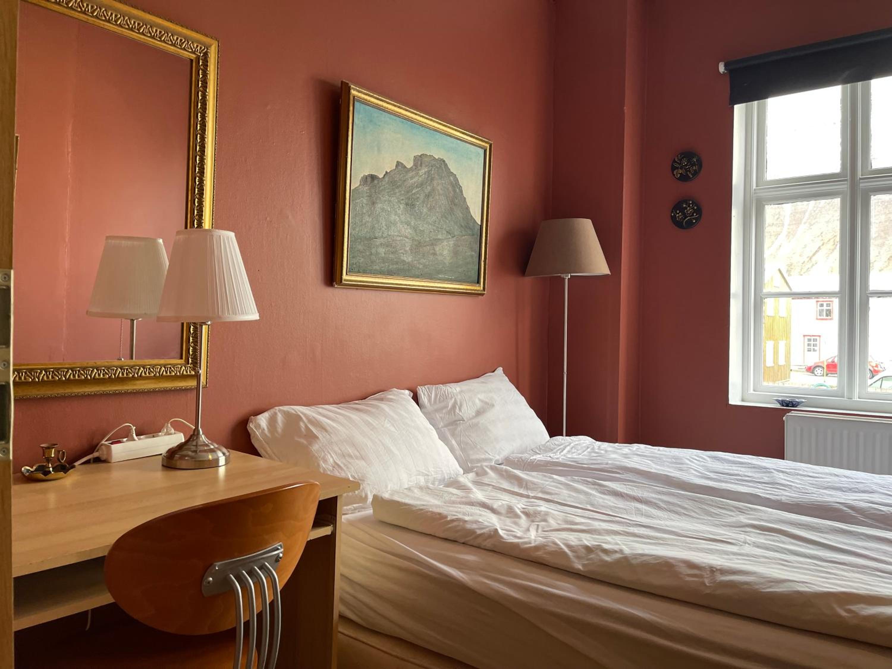 Mánagisting Guesthouse view 3