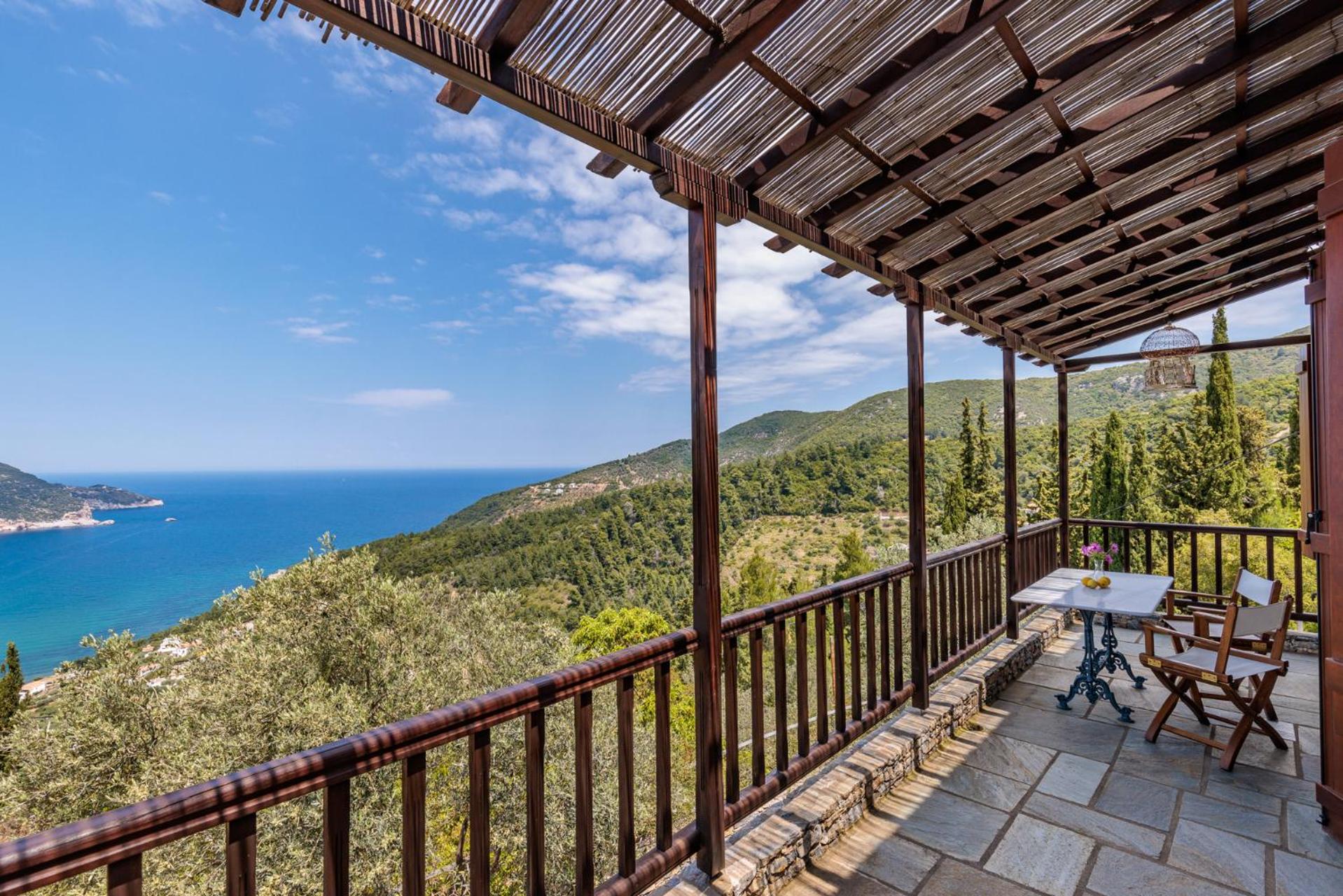 Villa Almond