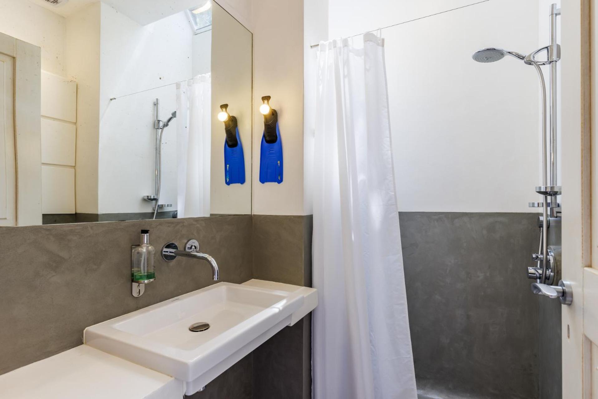 Villa Almond