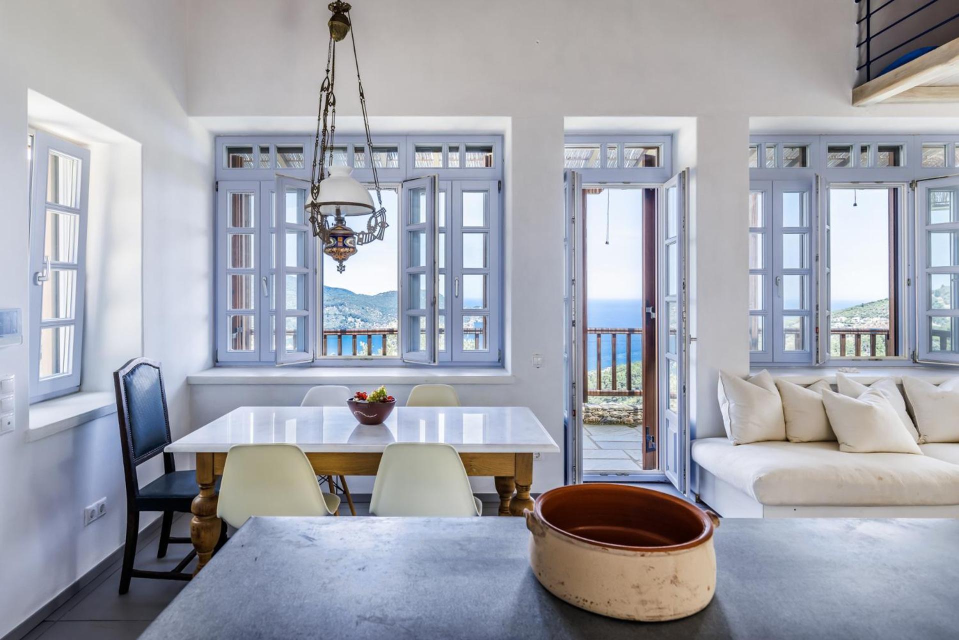 Villa Almond