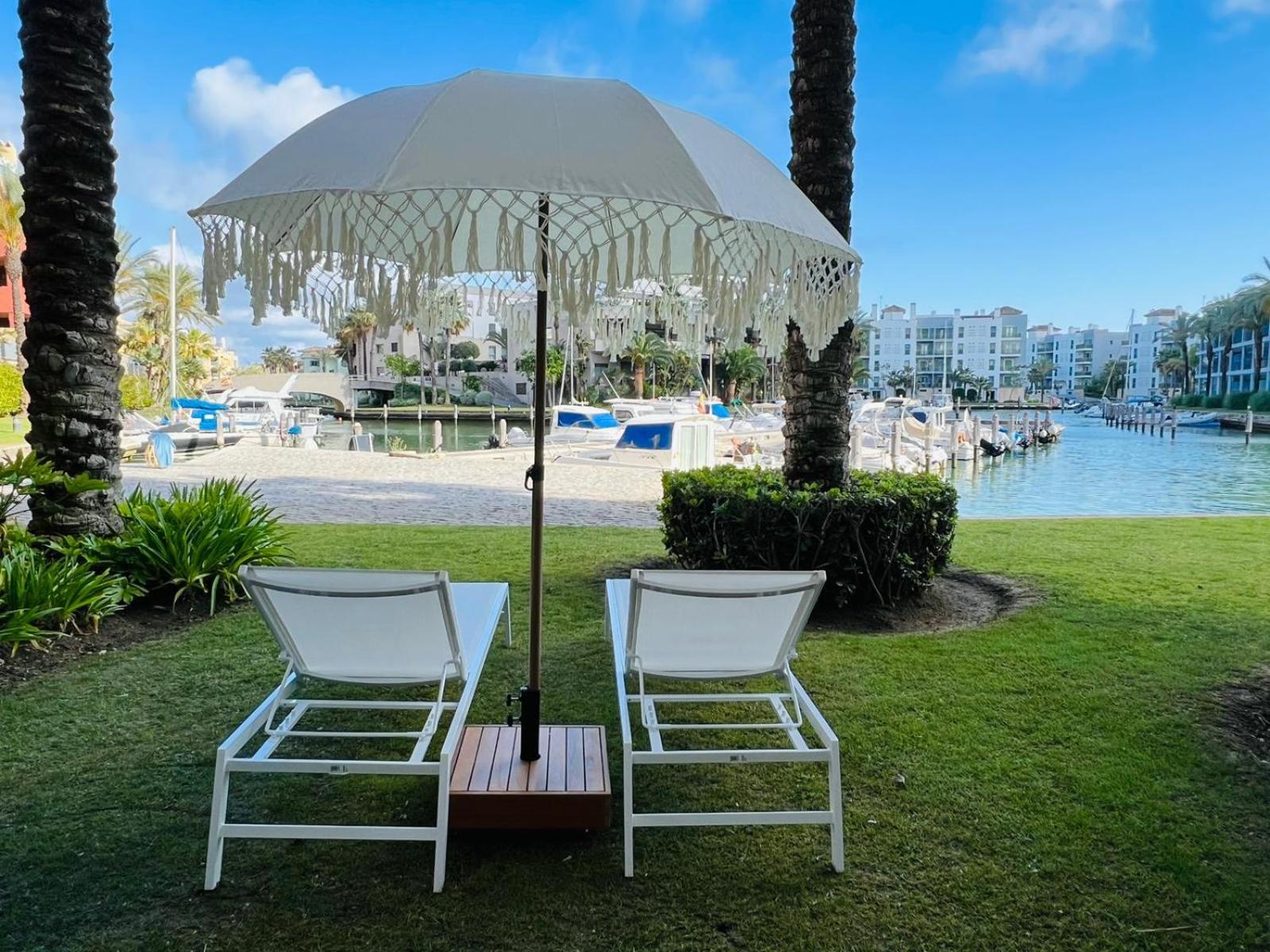 LUXURY APARTMENT MARINA DE SOTOGRANDE Playa y Jardín