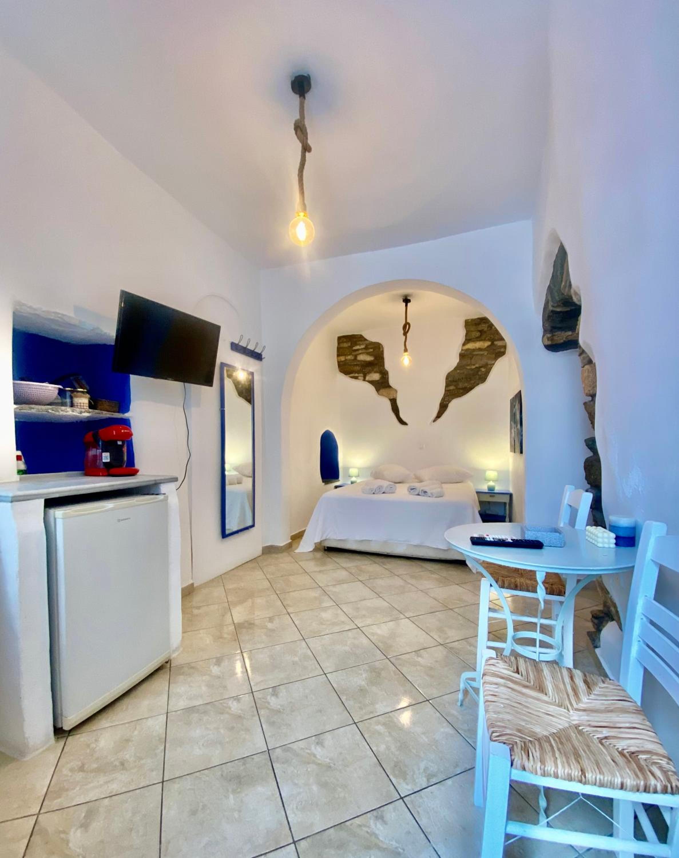 Pallada Boutique Tinos view 4