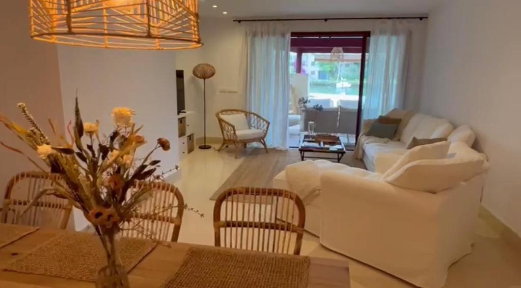 LUXURY APARTMENT MARINA DE SOTOGRANDE Playa y Jardín