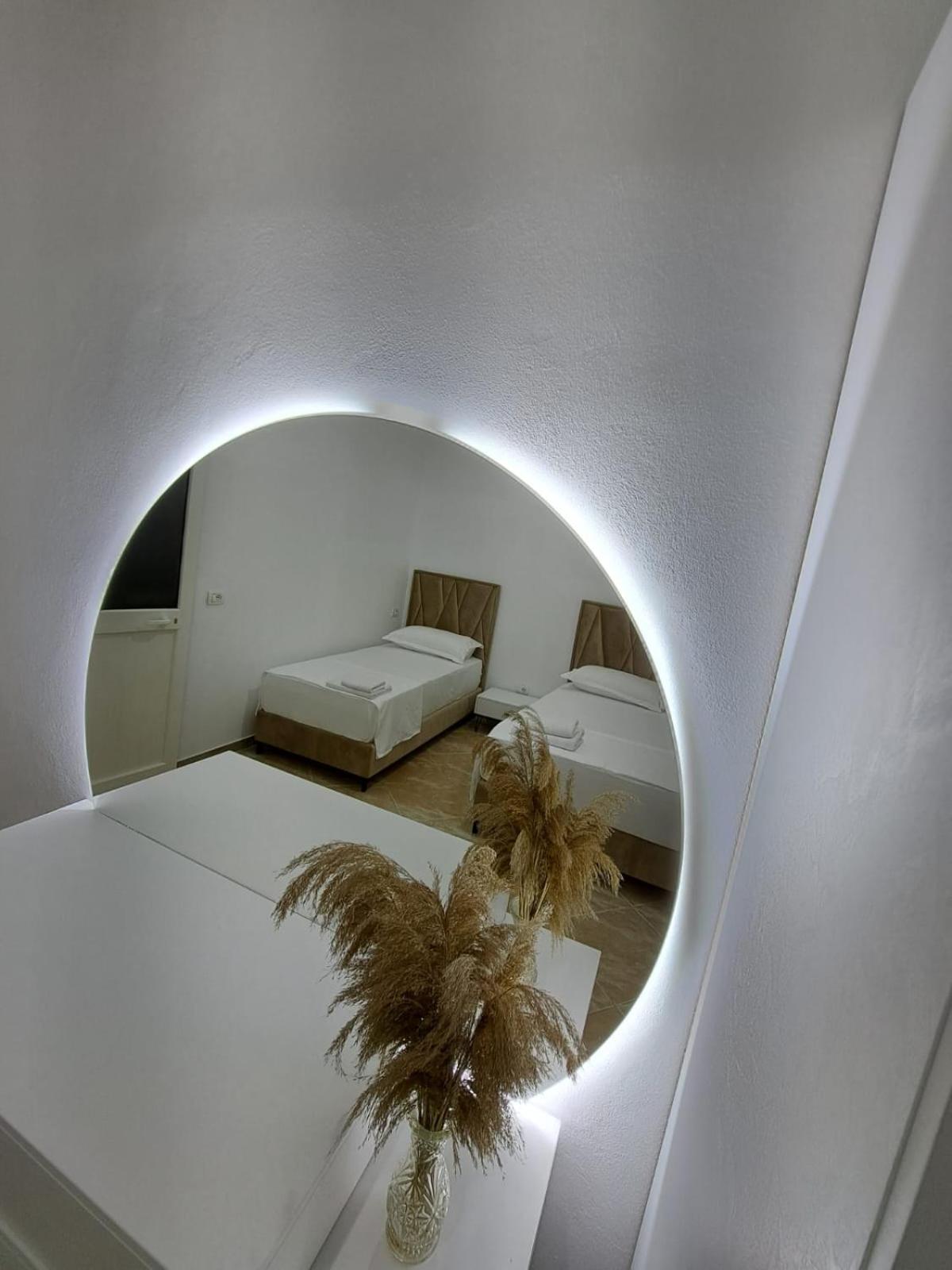 VILA PUSHIMI REGIS