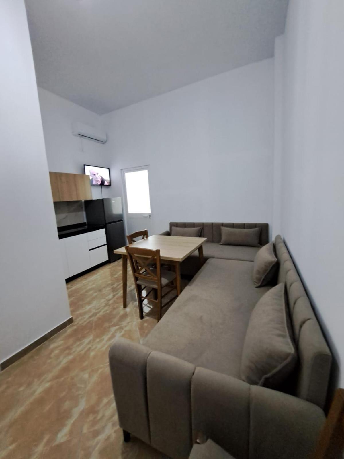 VILA PUSHIMI REGIS