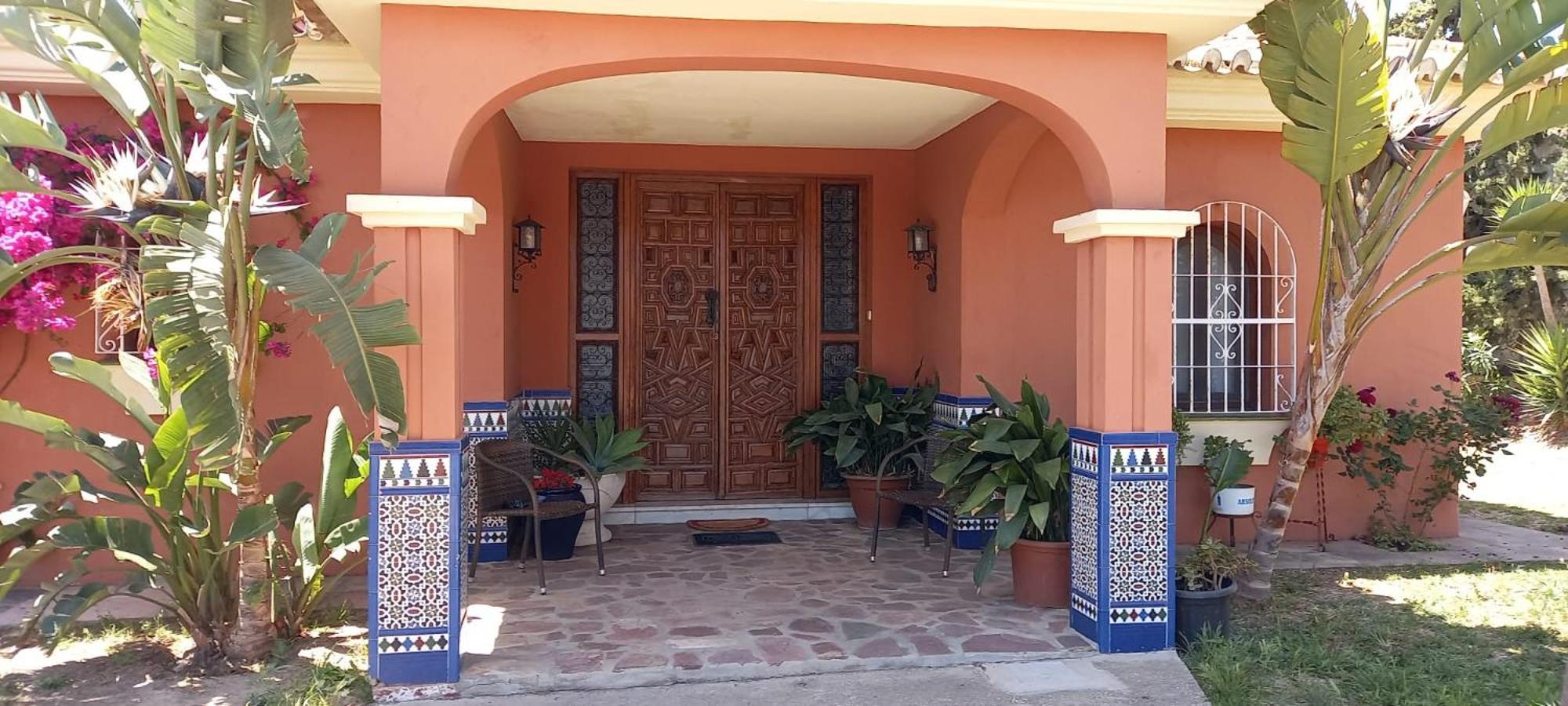 Villa Alicia y Los Quecos Sol y Golf