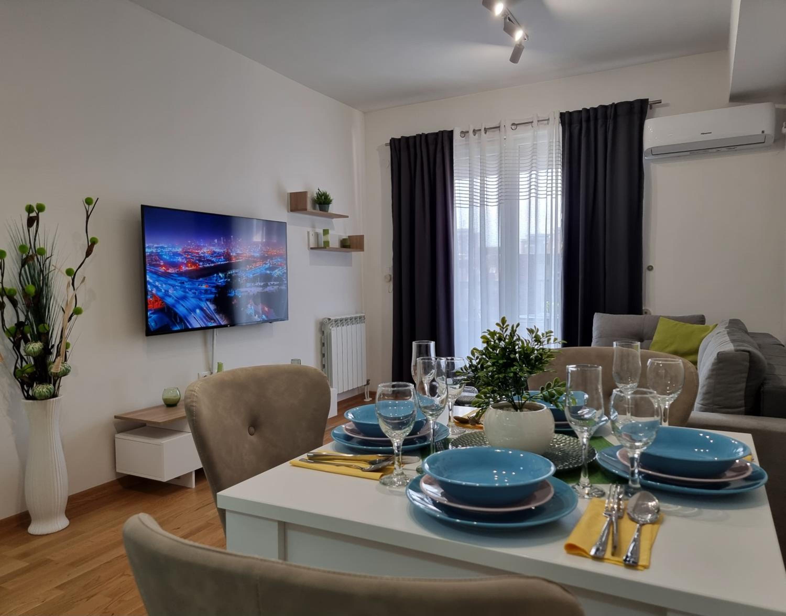 Modern & Trendy Apartment view 3