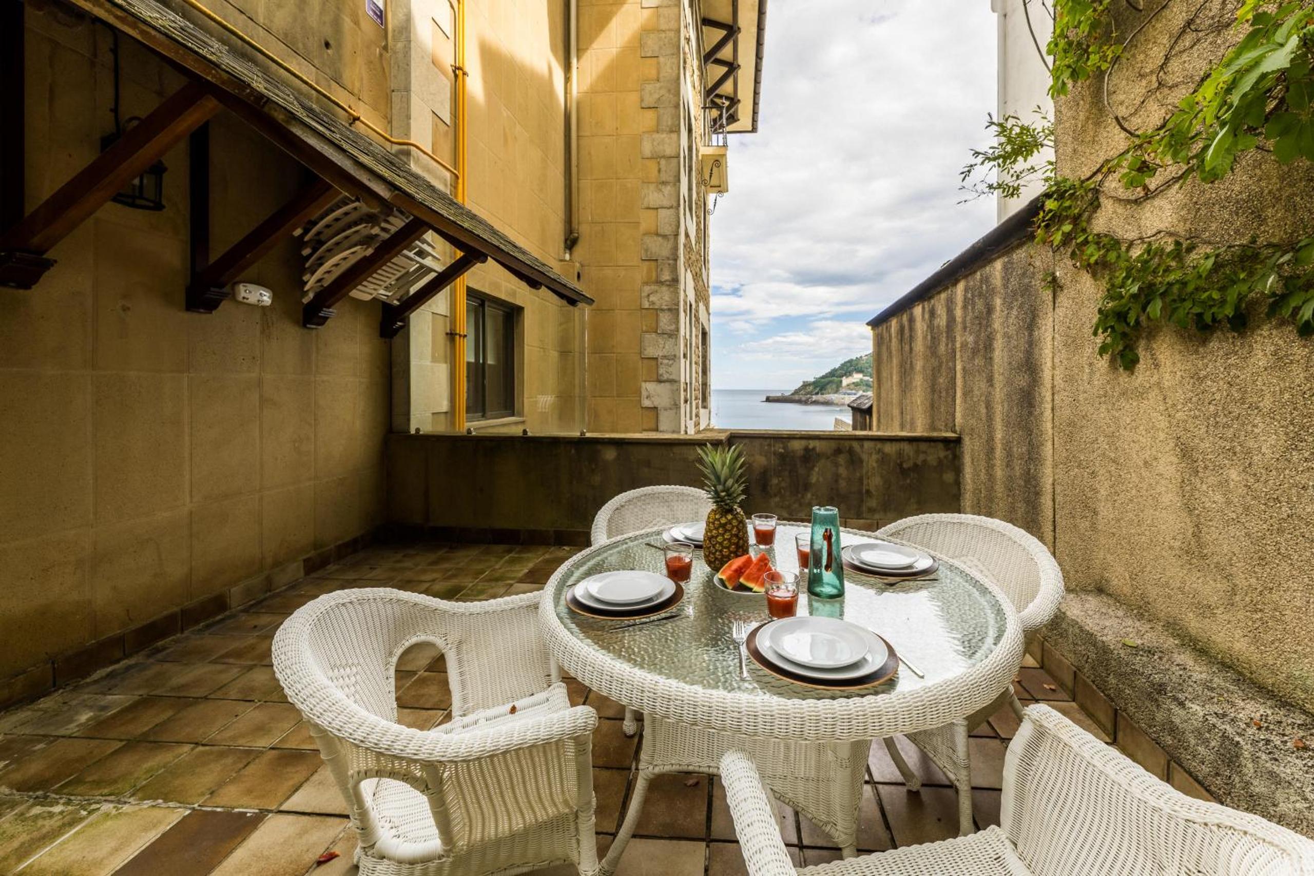 MIRACONCHA GARDEN by Sweet Home SS Rentals