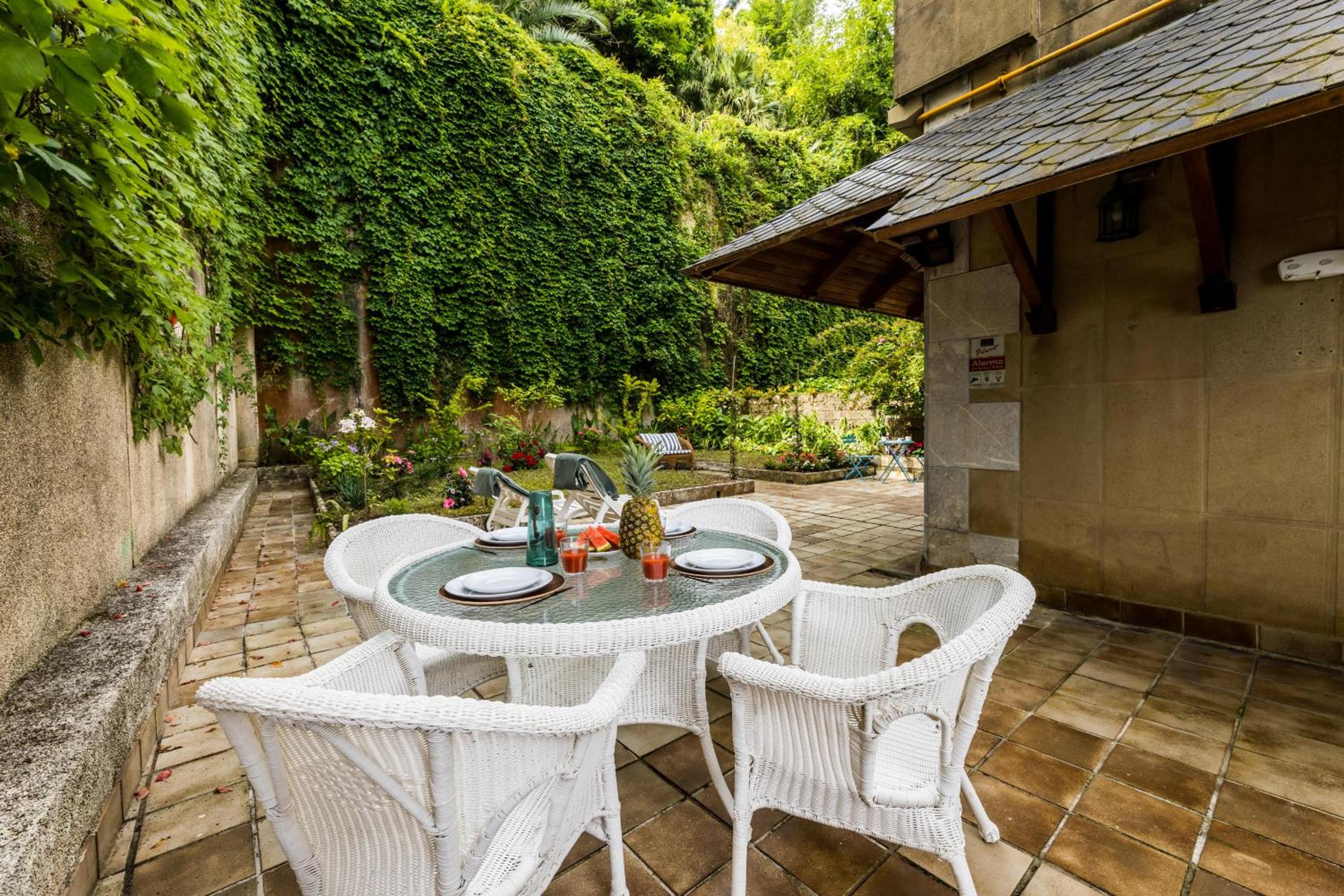 MIRACONCHA GARDEN by Sweet Home SS Rentals