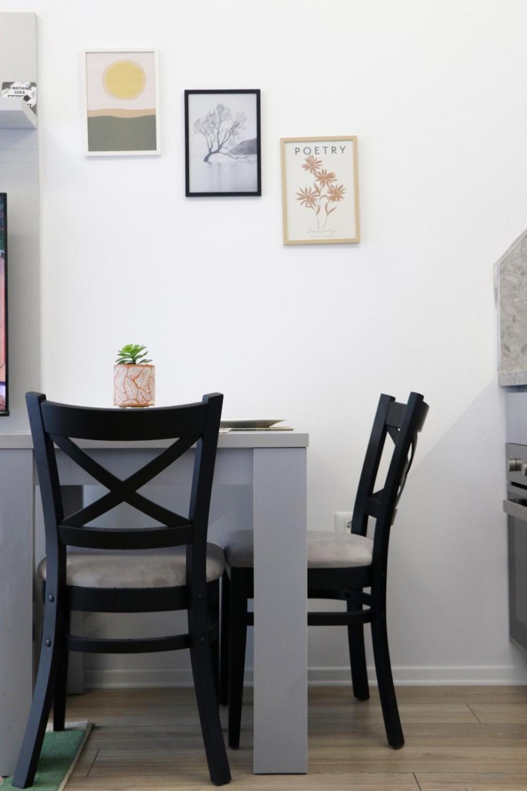 Comfy Studio at 'Mangalem21 Complex' Parking-WiFi-AC-View