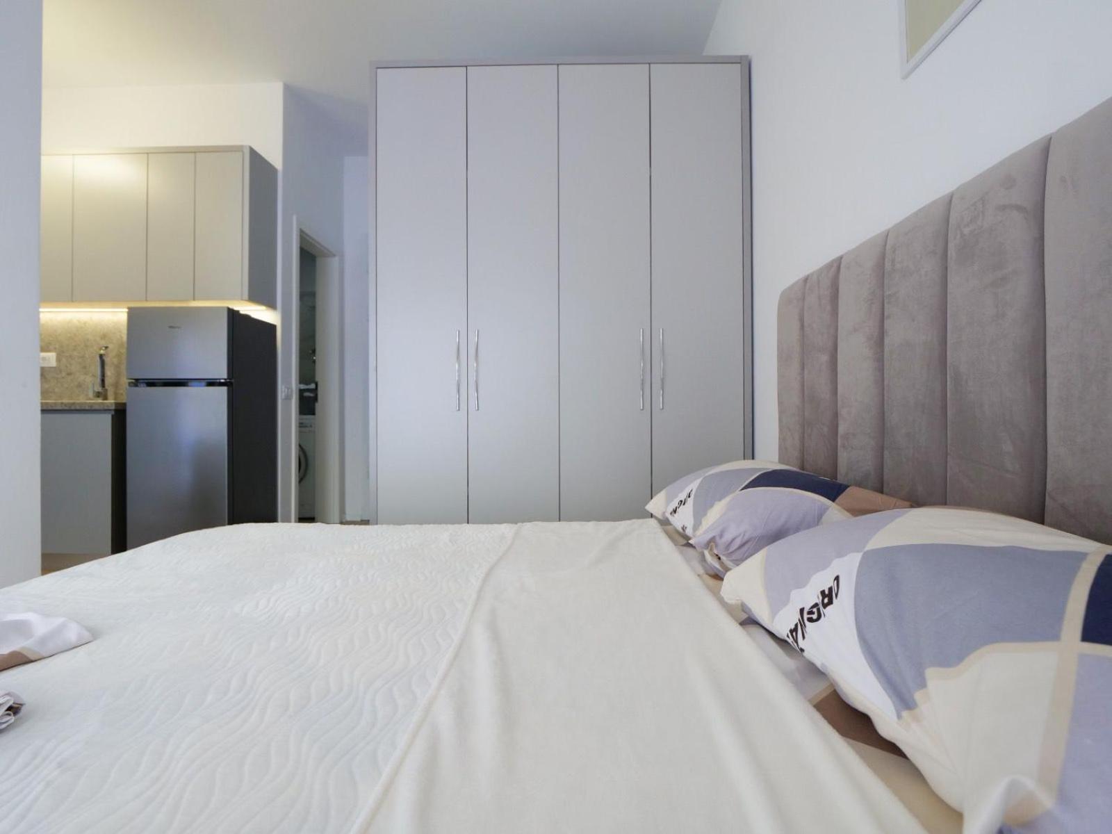 Comfy Studio at 'Mangalem21 Complex' Parking-WiFi-AC-View