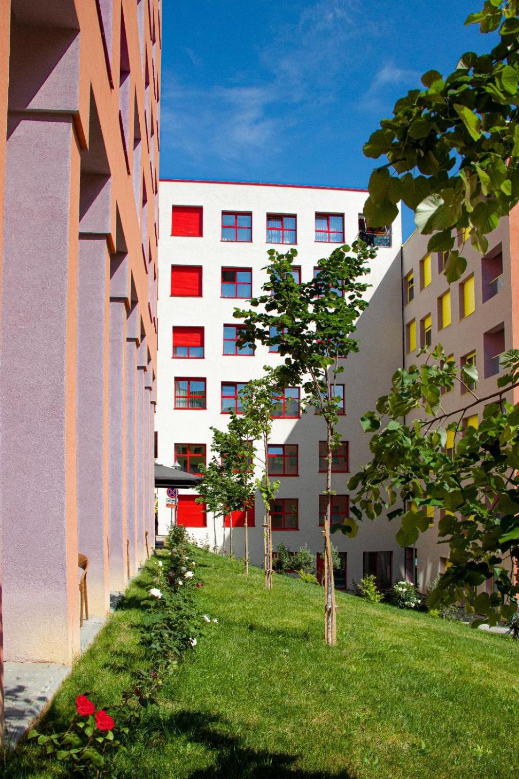 Comfy Studio at 'Mangalem21 Complex' Parking-WiFi-AC-View
