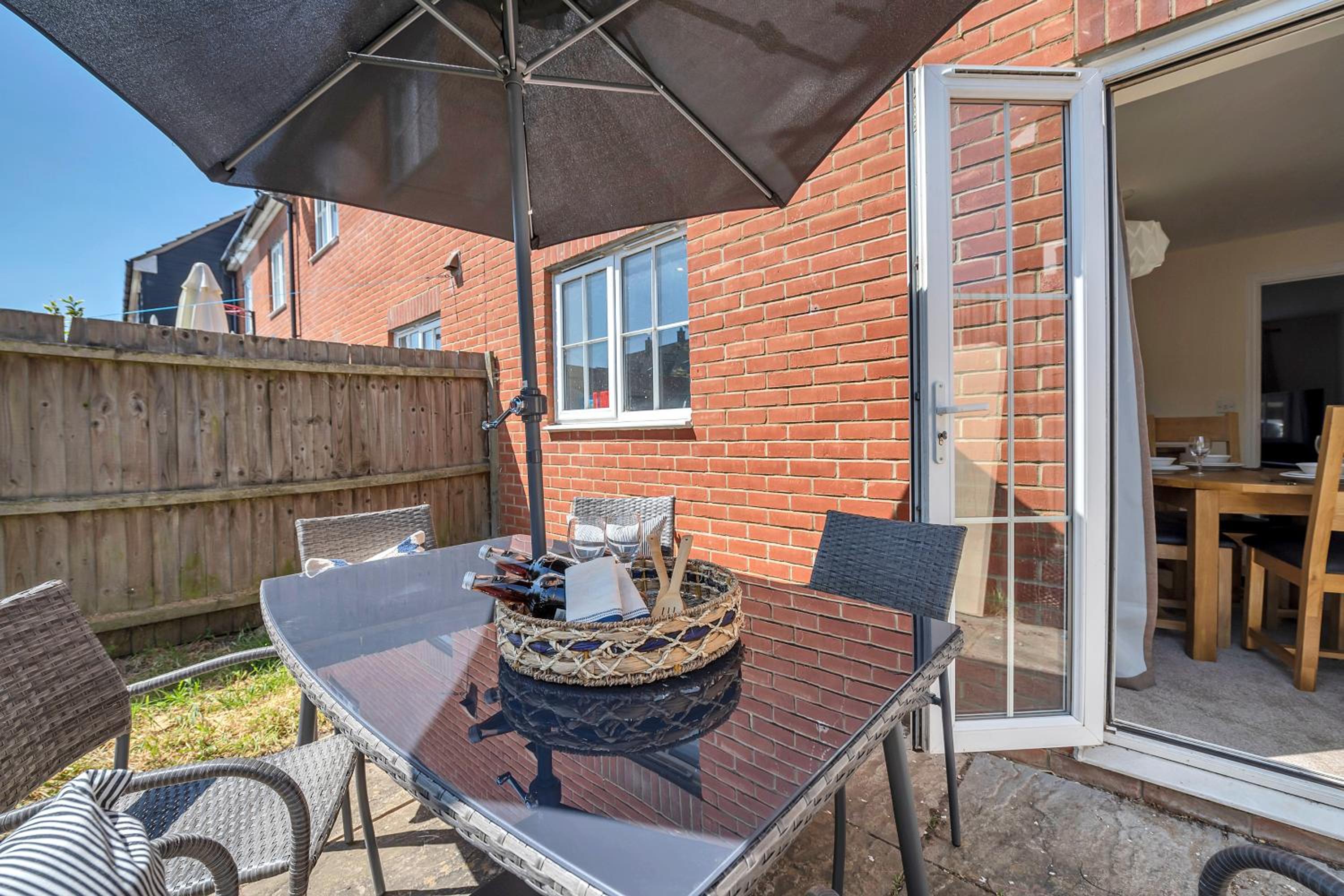 The Grange Luxe3, 4 Bedroom House,5-beds,Spacious,contractor,family,Internet,free parking,group,study,relocation,easily accessible in Ipswich,Kesgrave
