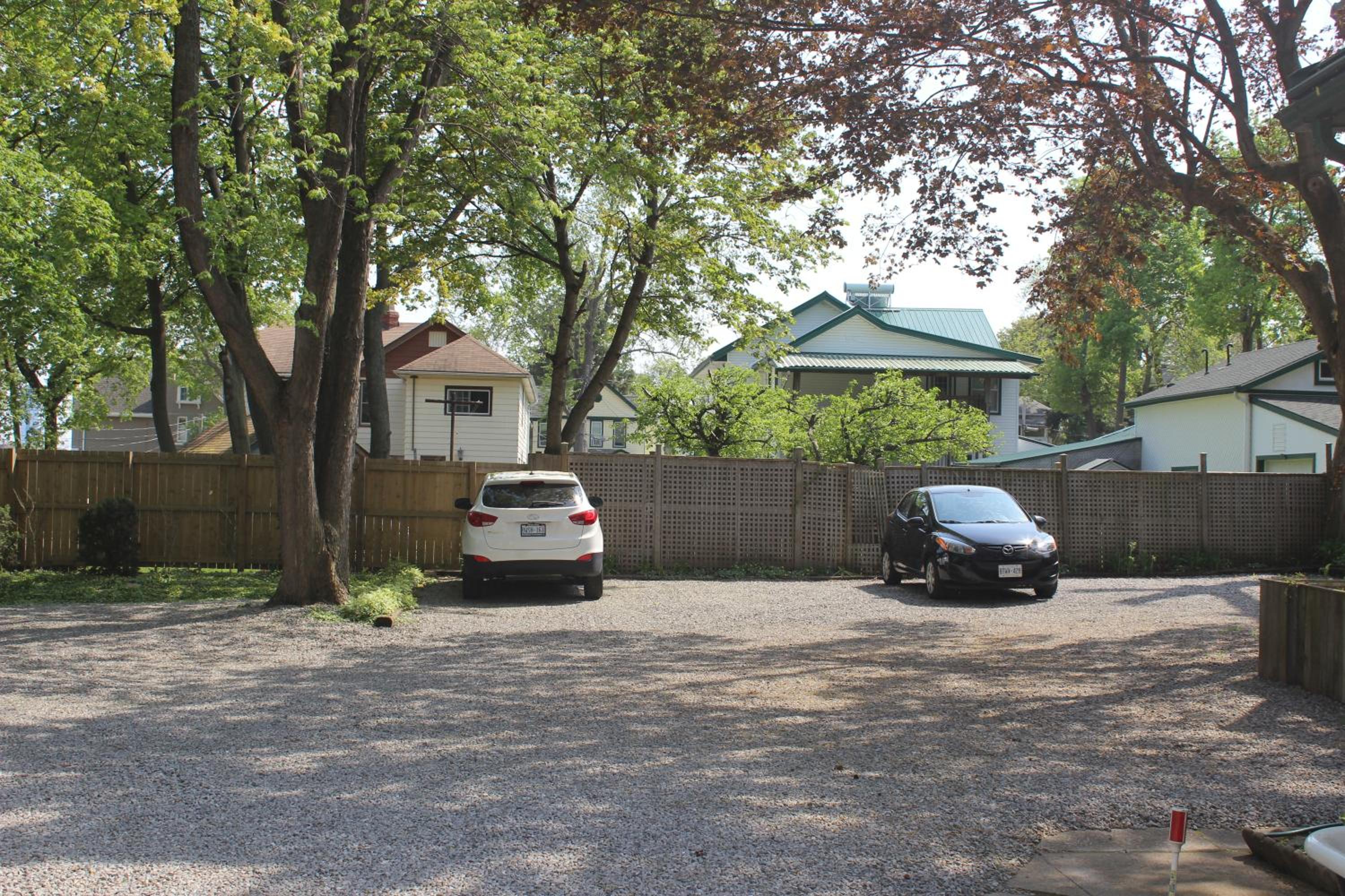 Ellis House Bed & Breakfast