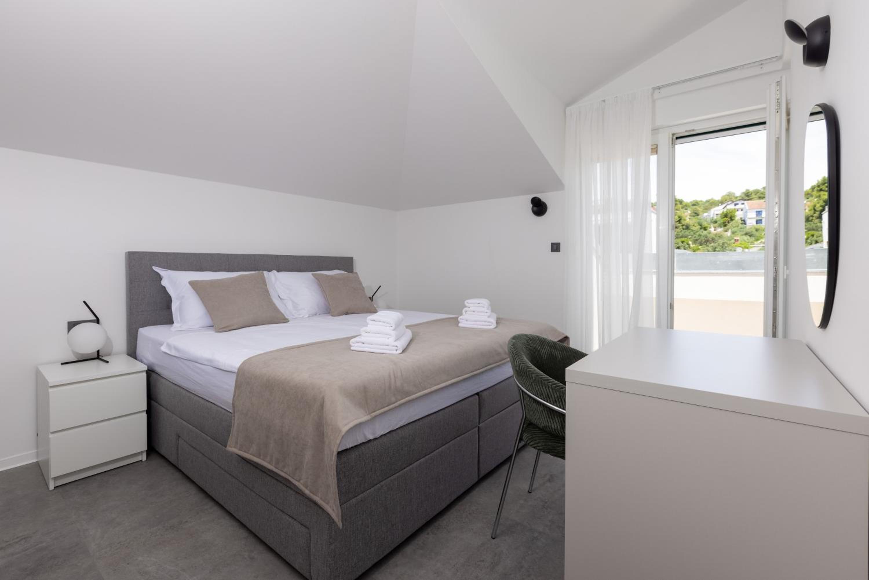 Apartments Ocrux
