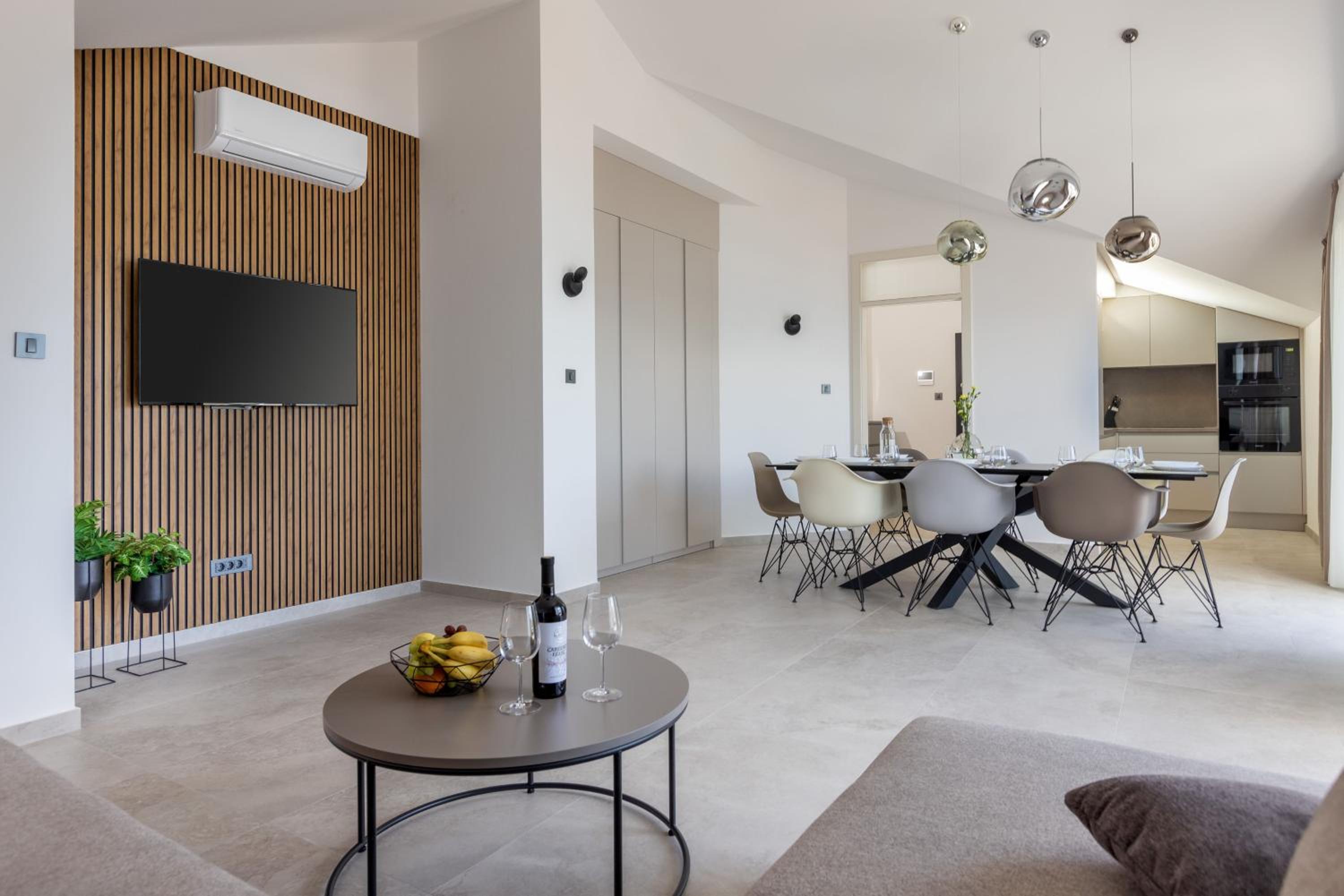 Apartments Ocrux