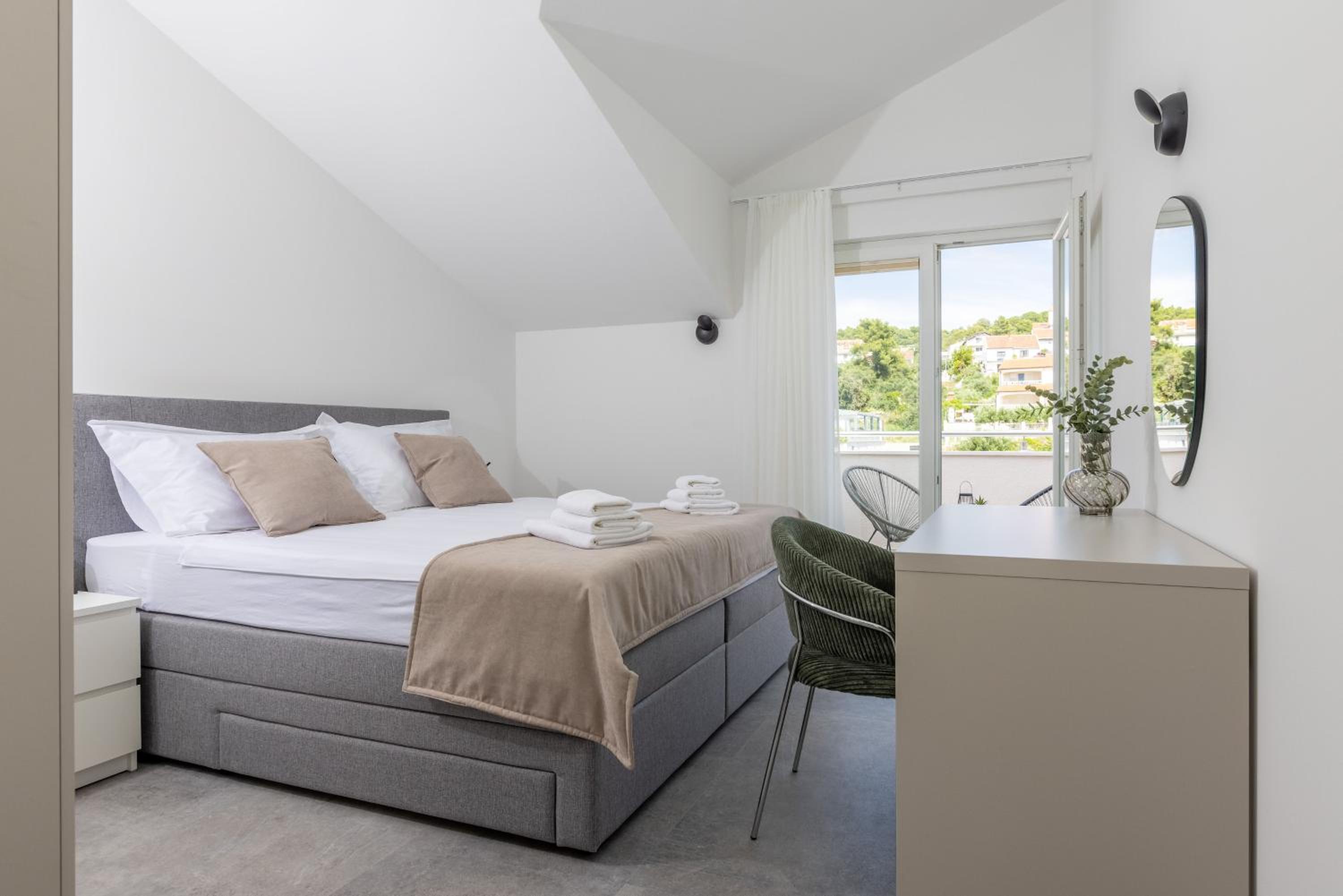 Apartments Ocrux