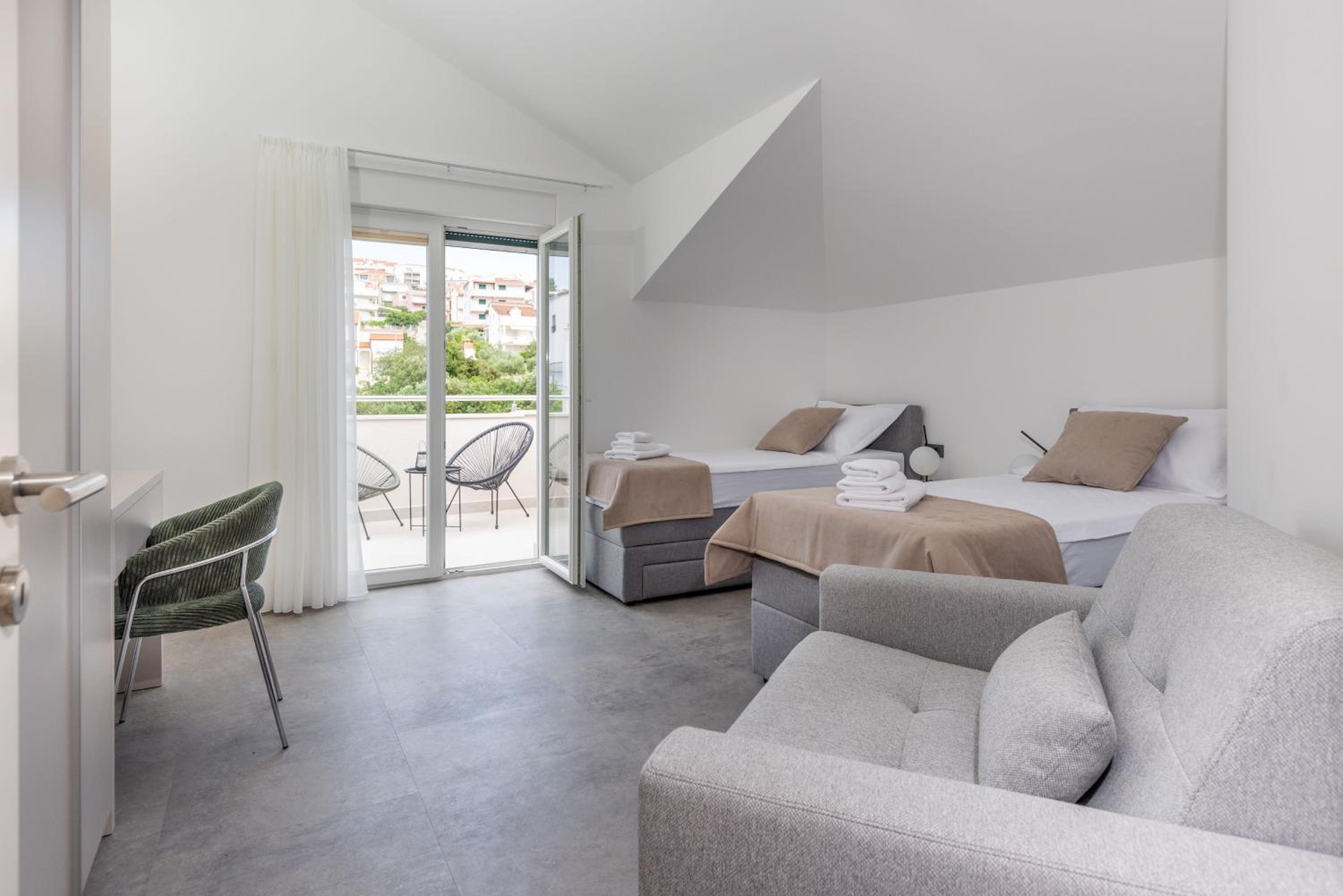 Apartments Ocrux