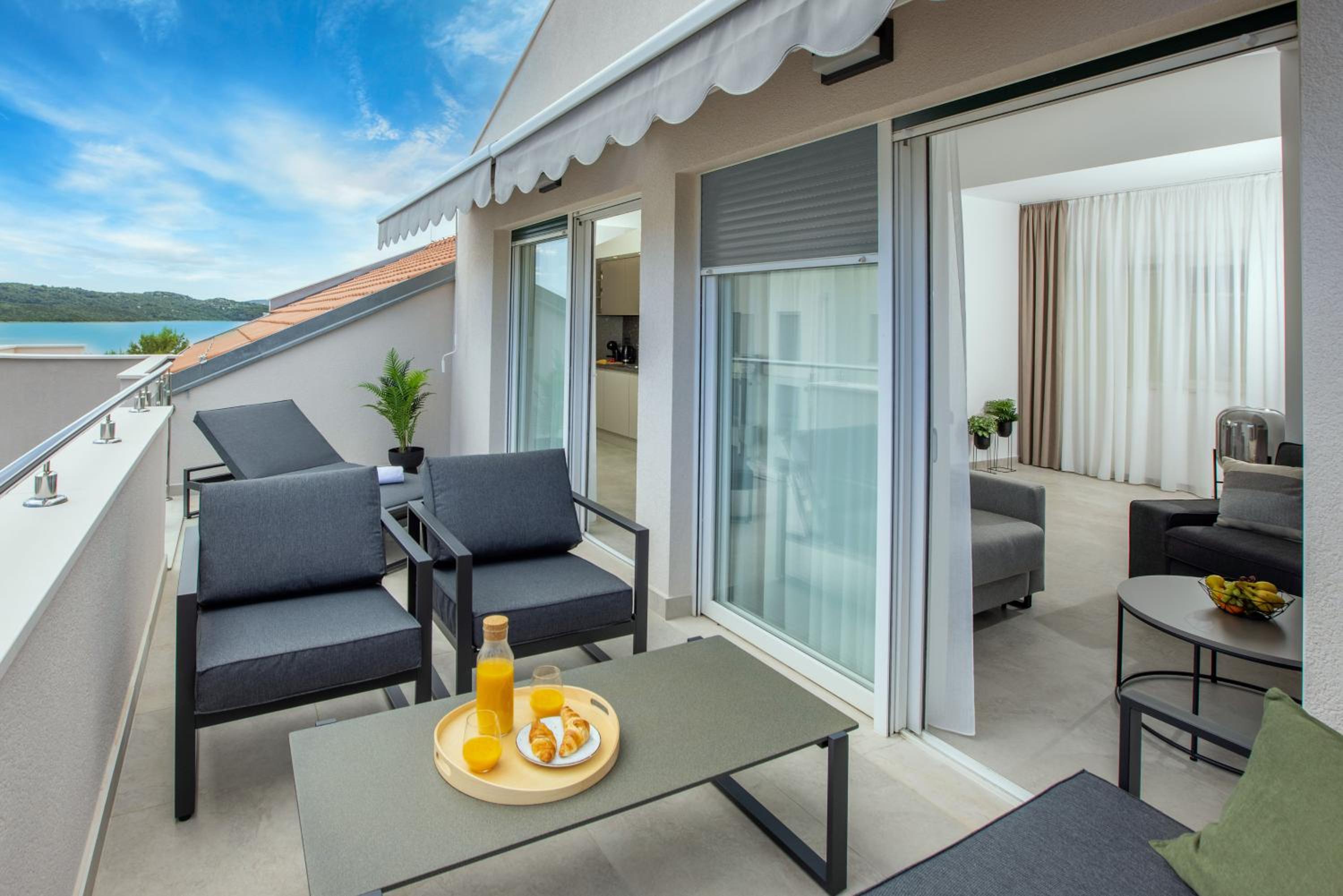 Apartments Ocrux