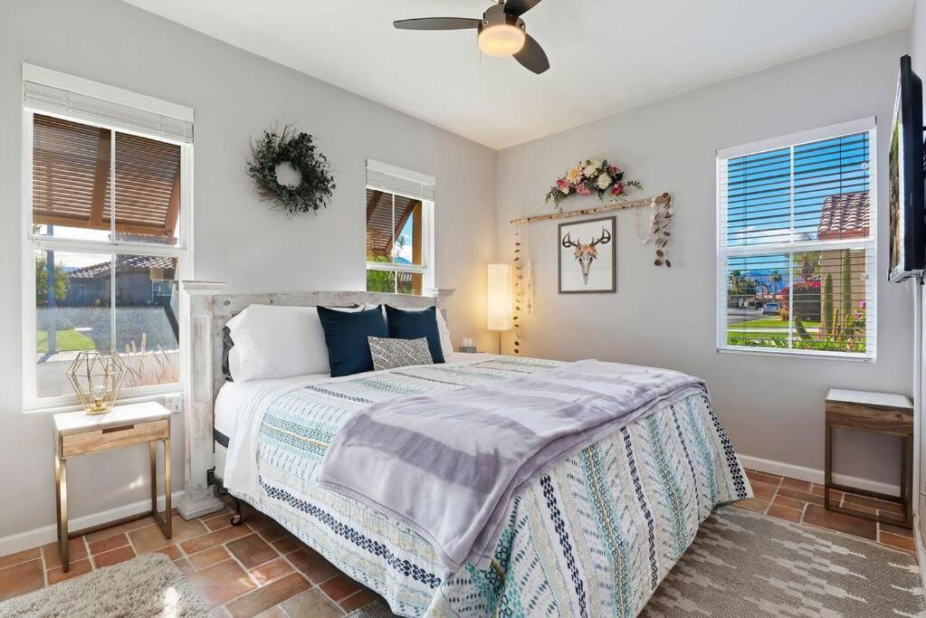 Walk to Festival Sleeps 8 on golf course - Casa Lozano view 5