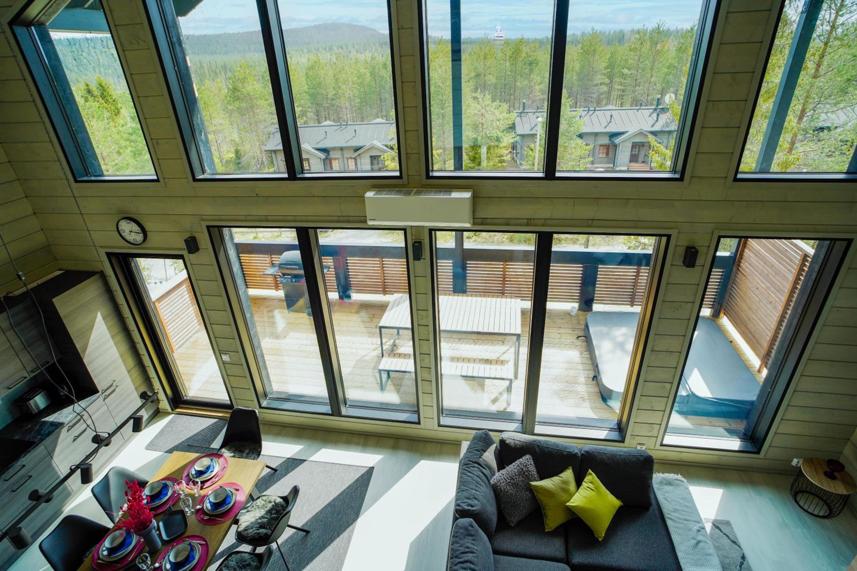 Ruka Twin 3 bedroom Villa with Jacuzzi by Rukalodges view 4